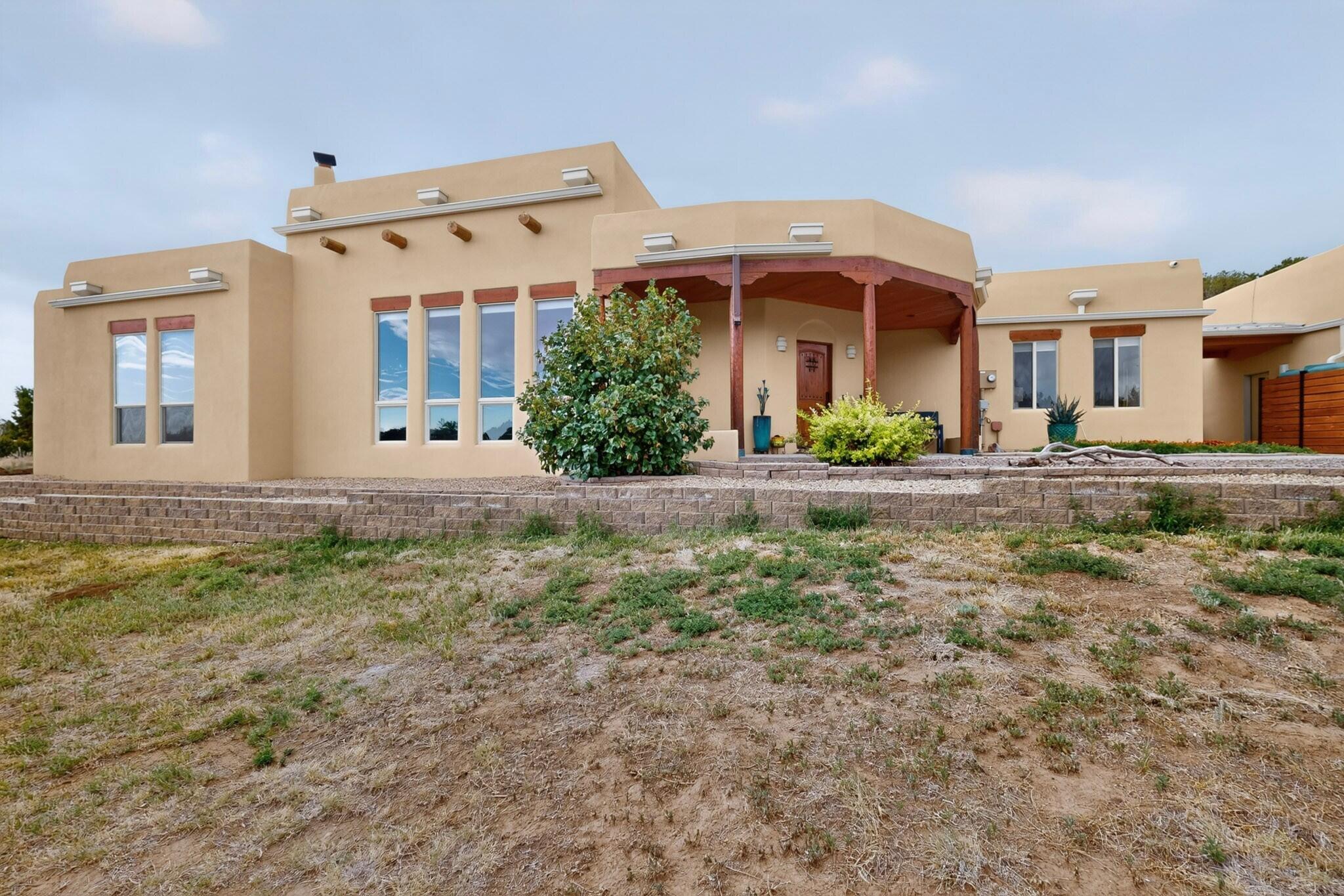 6 Naomi Drive