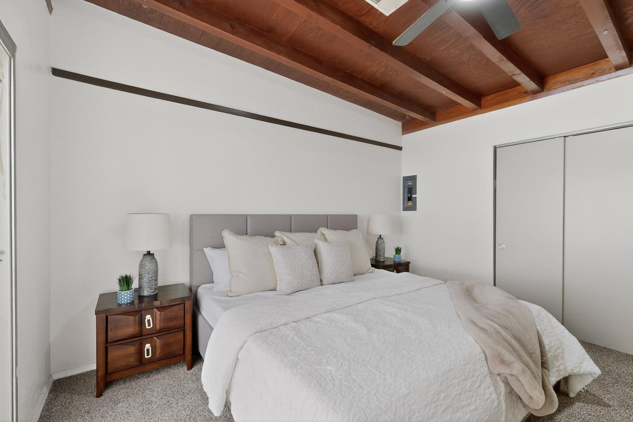 1114 Elizabeth Street NE