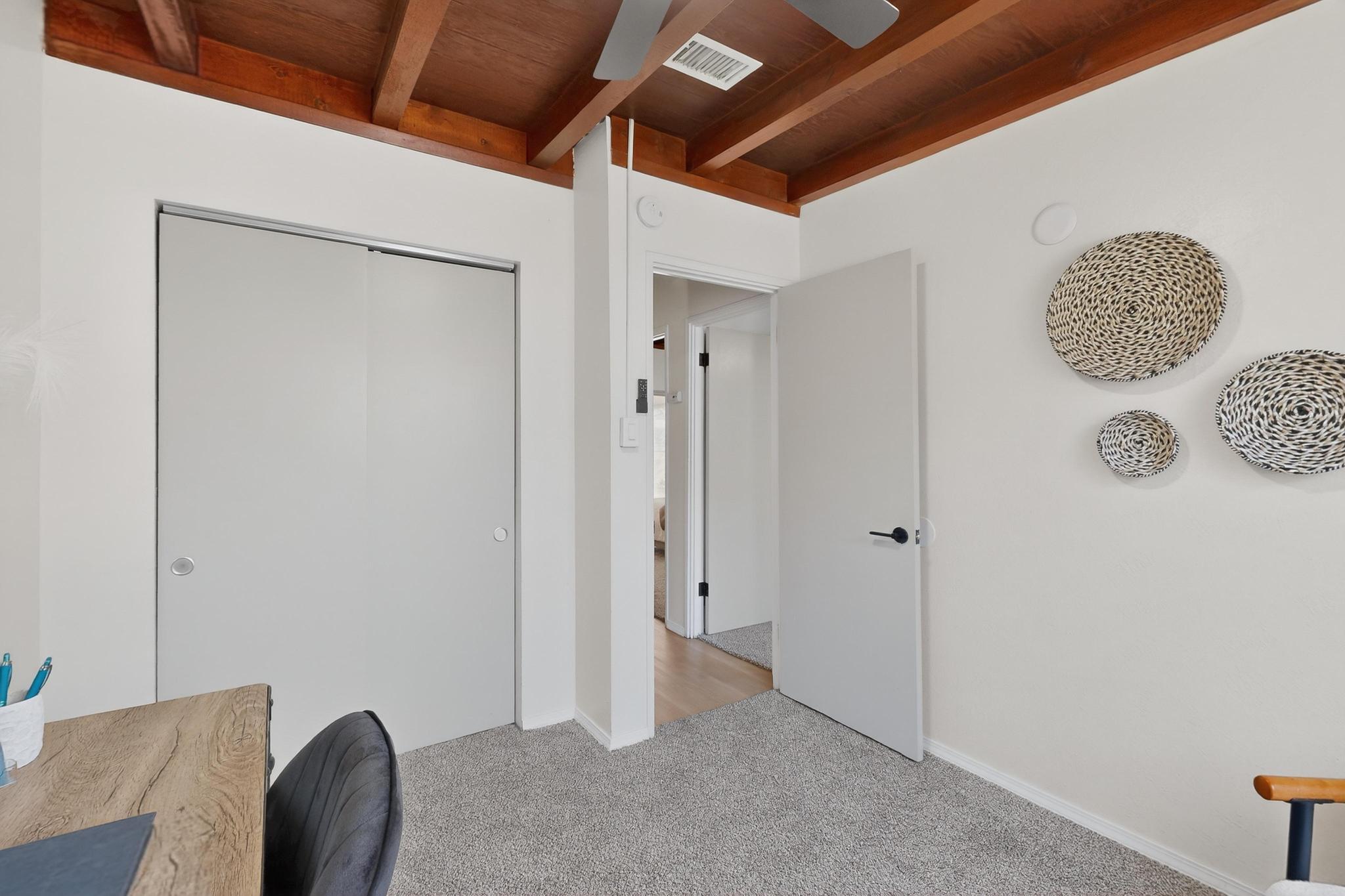 1114 Elizabeth Street NE