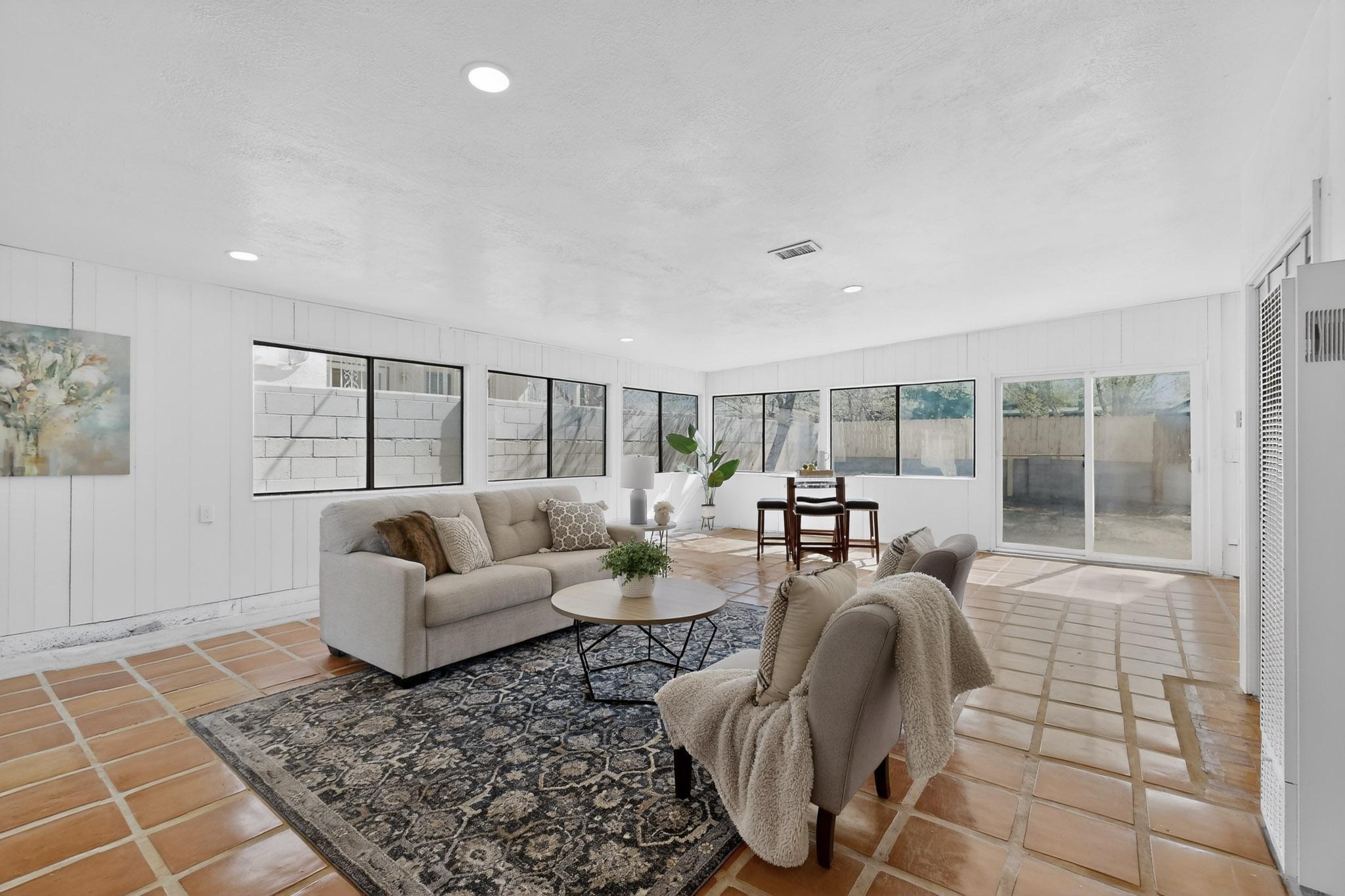 1114 Elizabeth Street NE