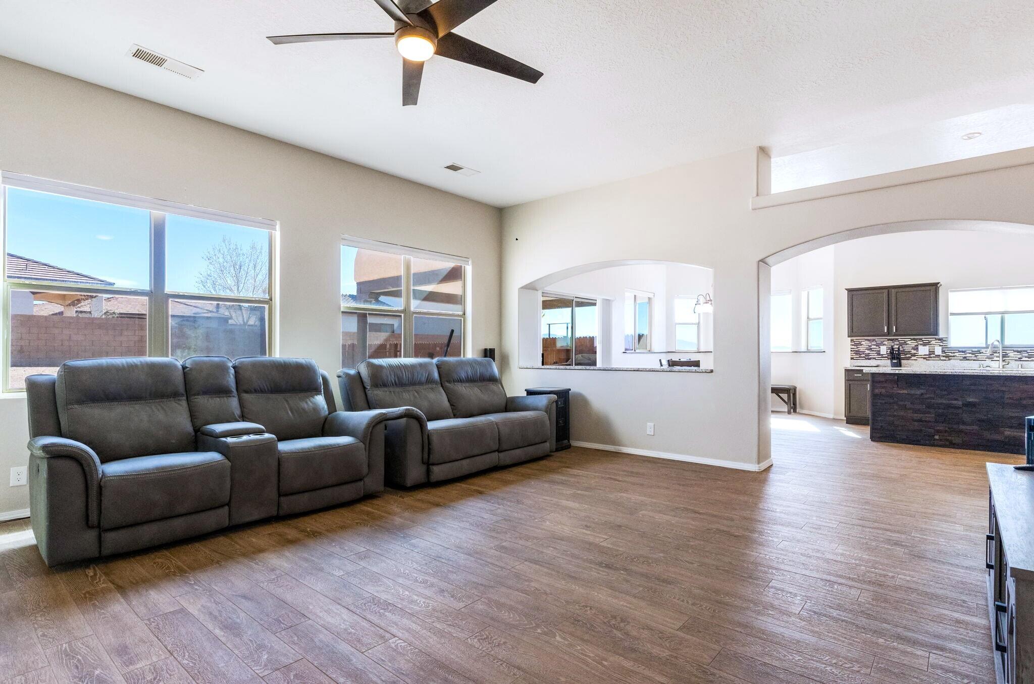 200 Aldaba Circle NE