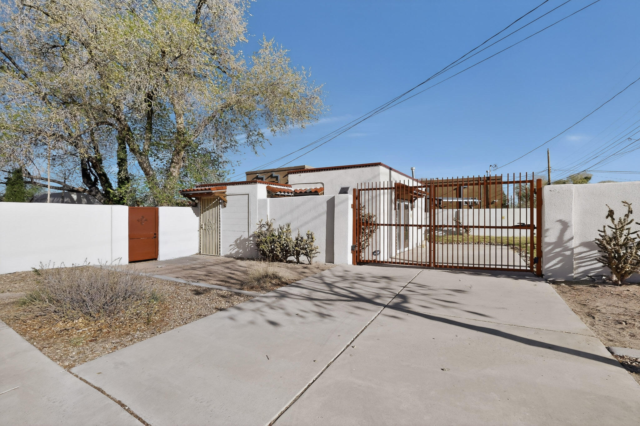 324 Wellesley Drive SE