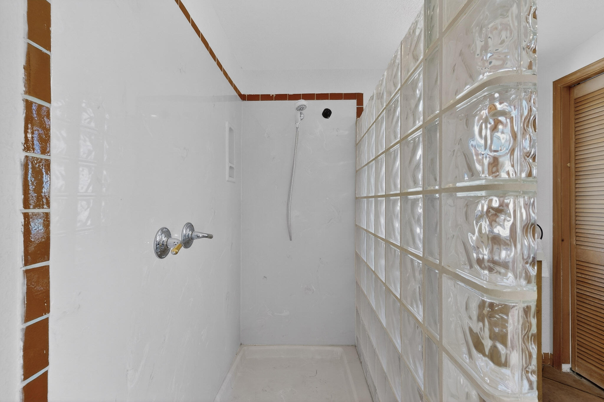 324 Wellesley Drive SE