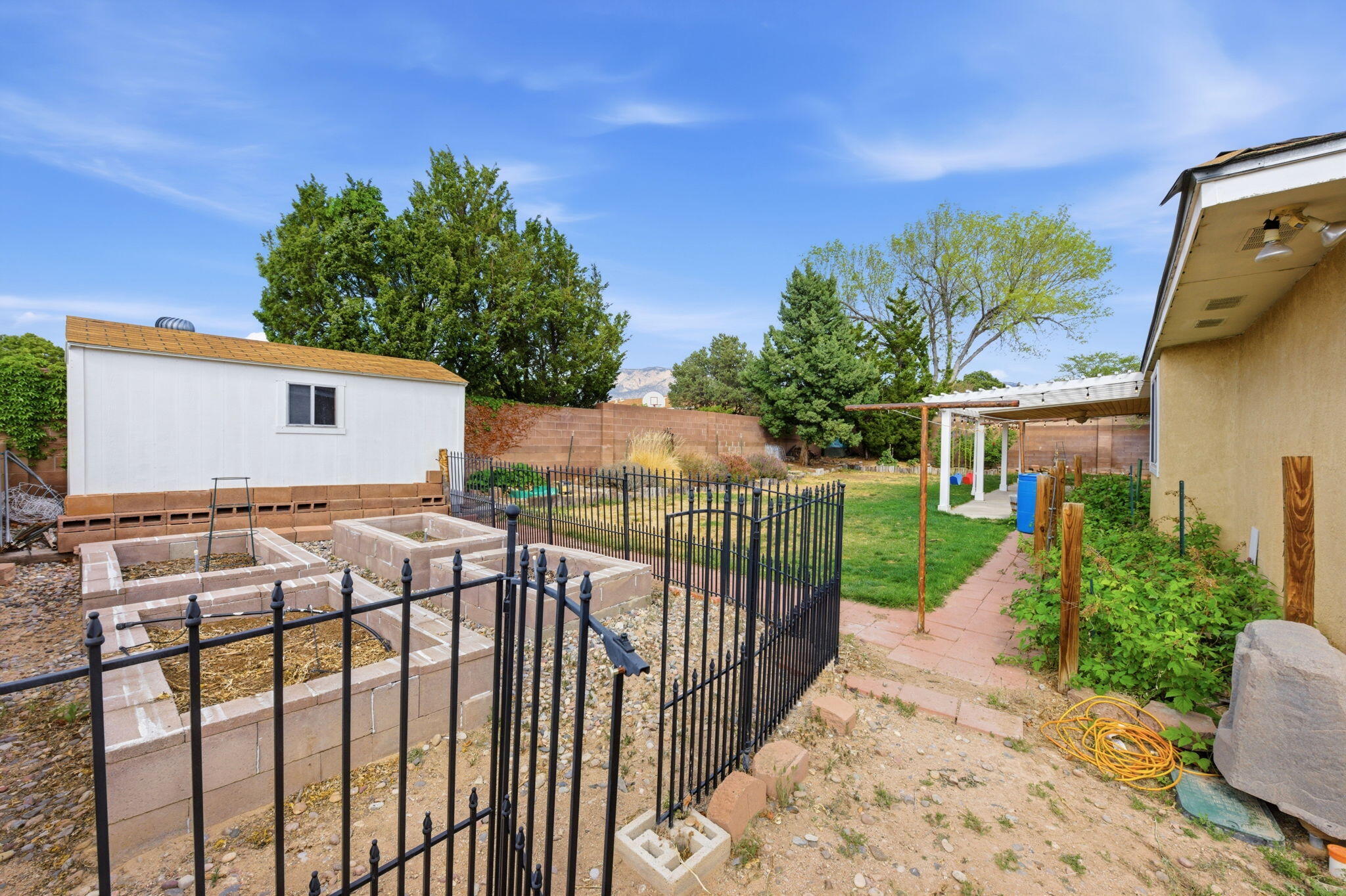 9415 Layton Avenue NE