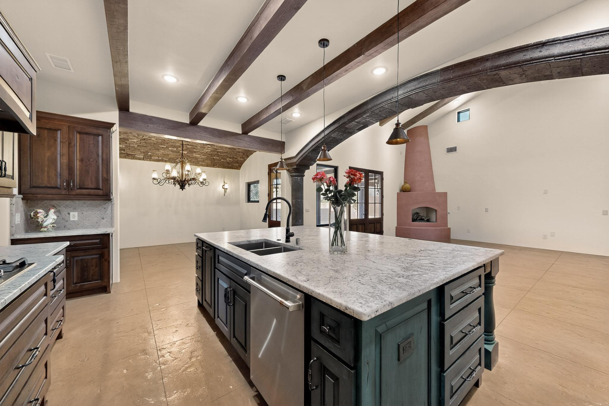 6224 Camino Alto Road NW
