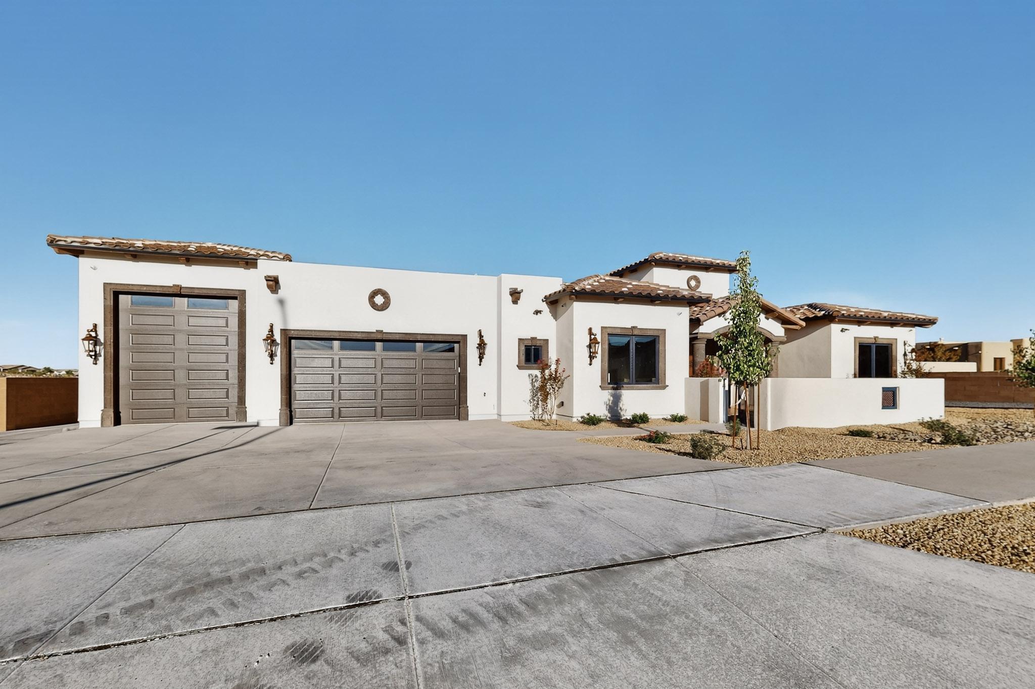 6224 Camino Alto Road NW