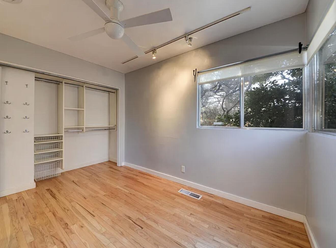 2920 Santa Clara Avenue SE