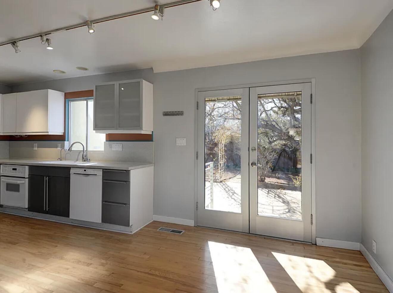 2920 Santa Clara Avenue SE