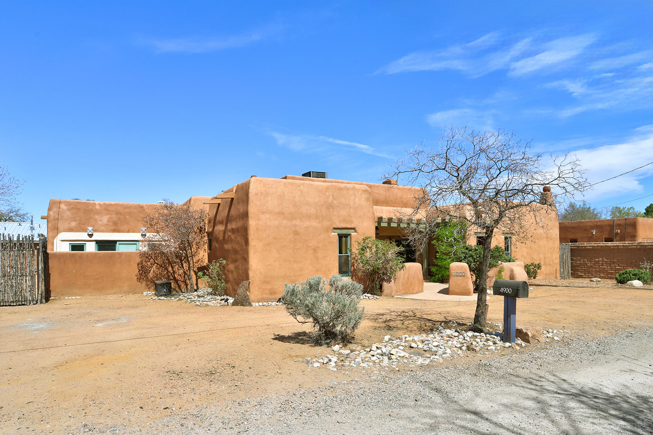 4900 Guadalupe Trail NW