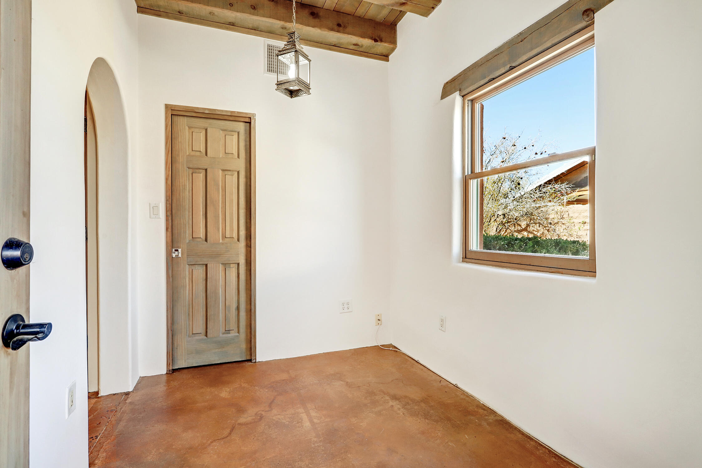 4900 Guadalupe Trail NW