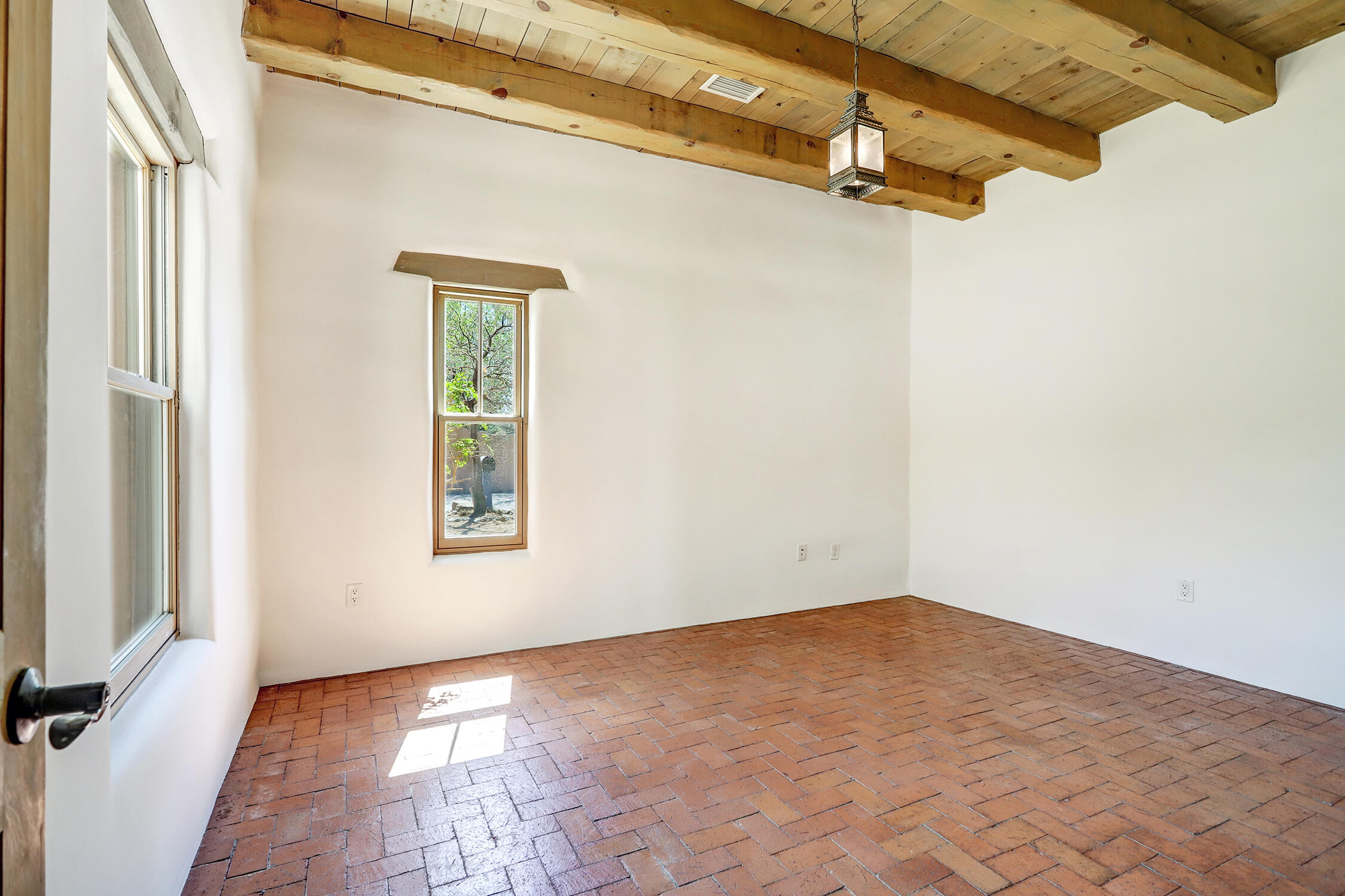 4900 Guadalupe Trail NW