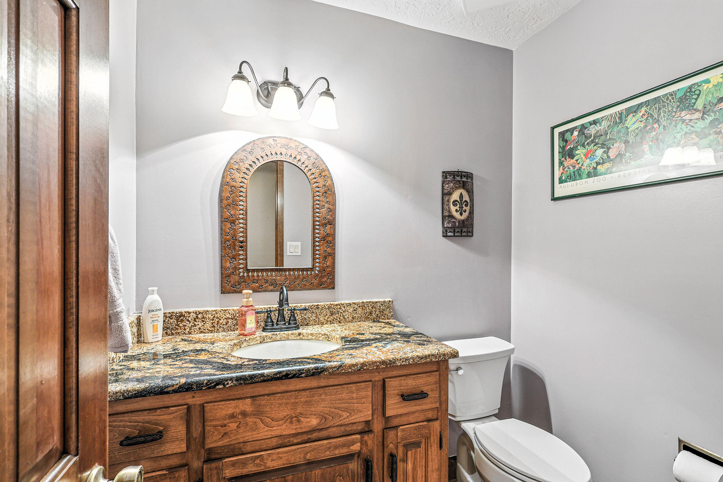 9801 Greenbrier Road NE