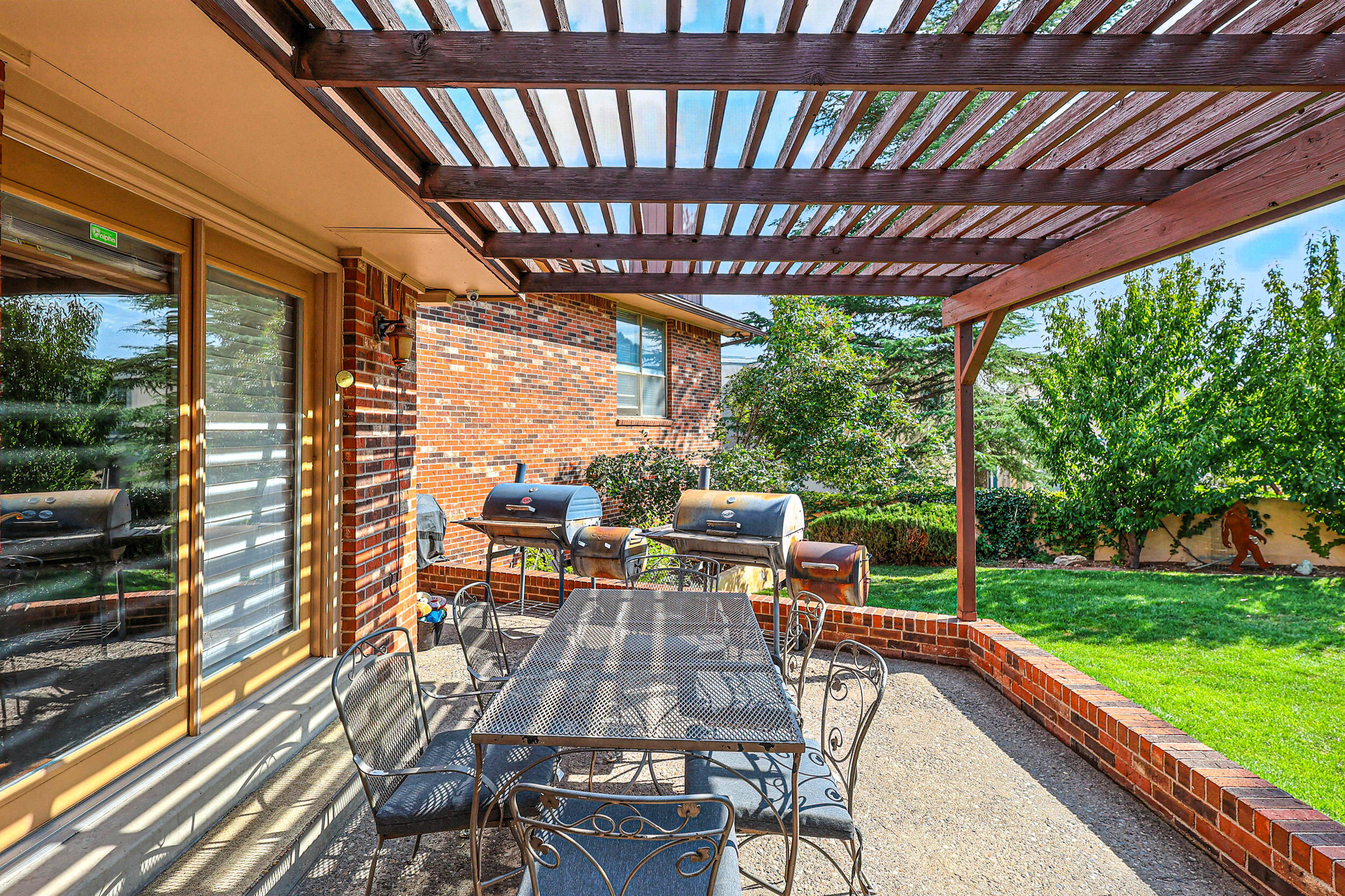 9801 Greenbrier Road NE