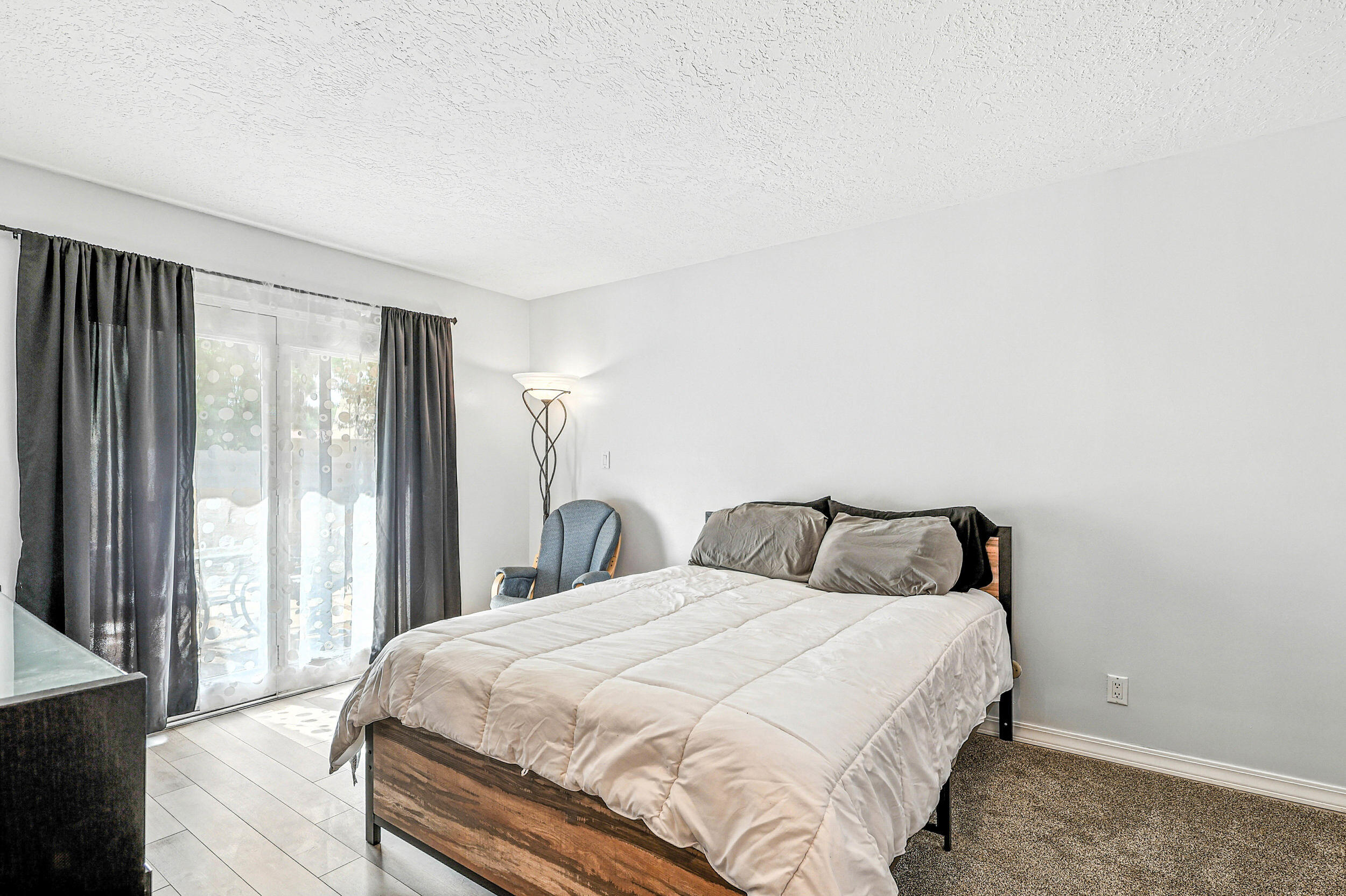 9801 Greenbrier Road NE