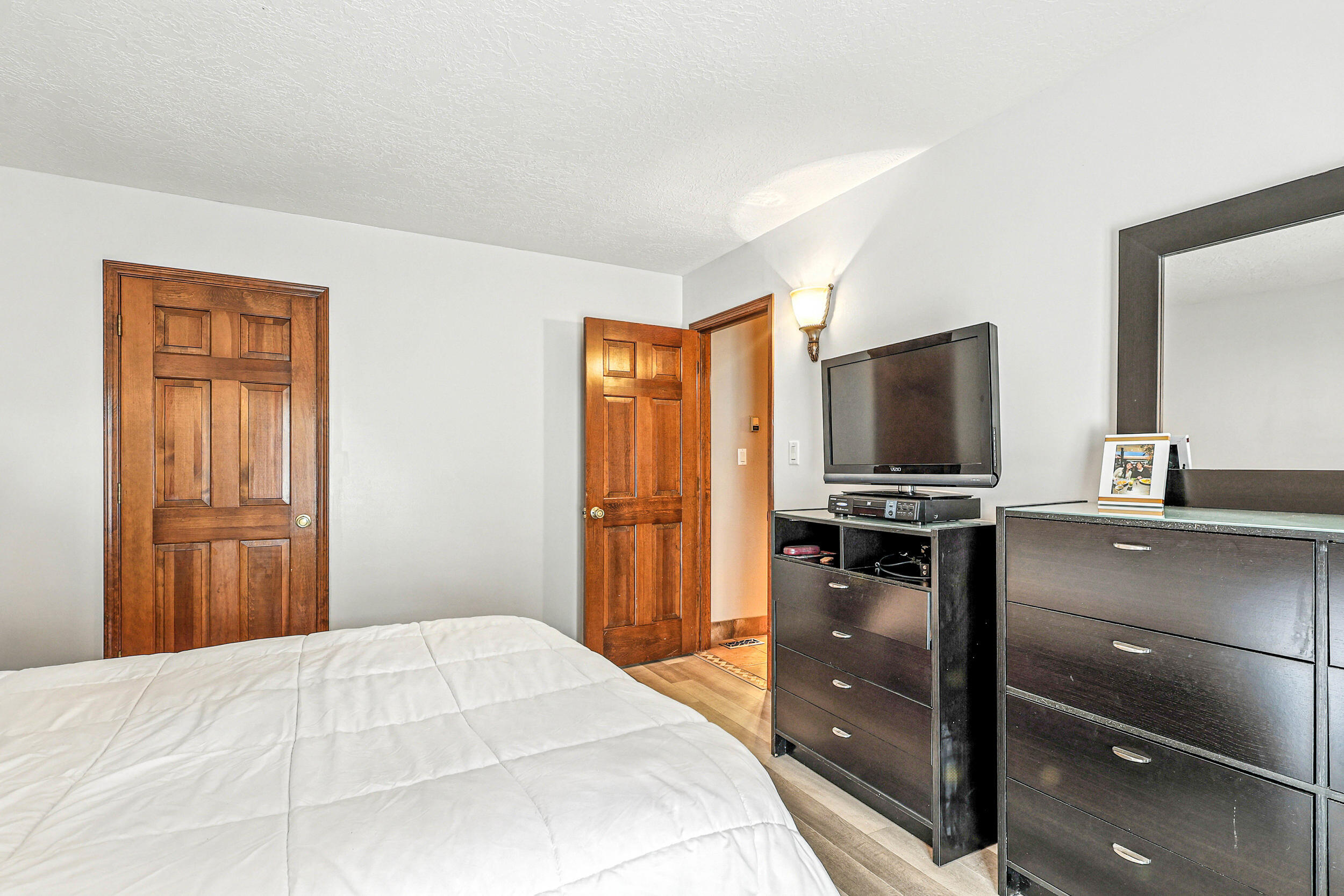 9801 Greenbrier Road NE