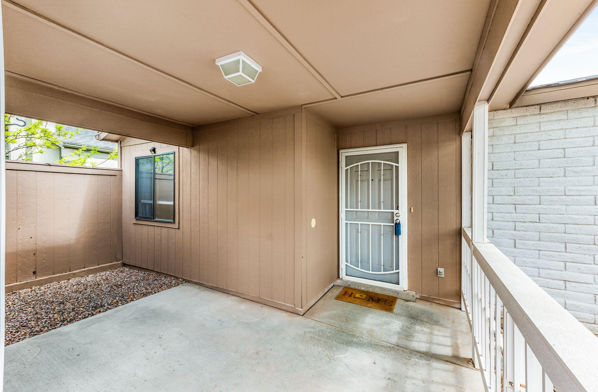 332 Sundt Court NE