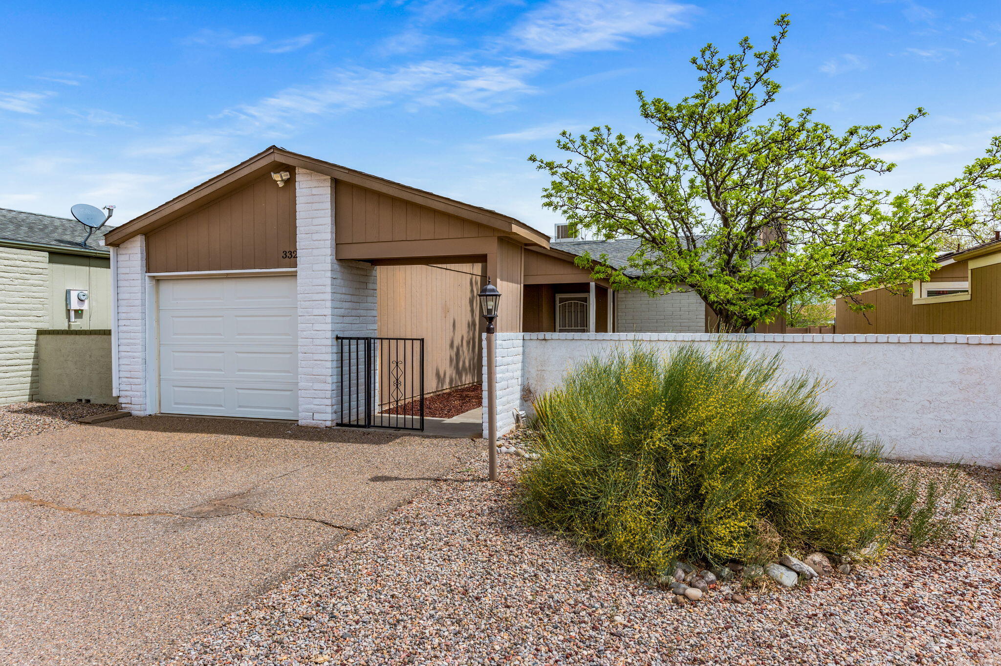 332 Sundt Court NE