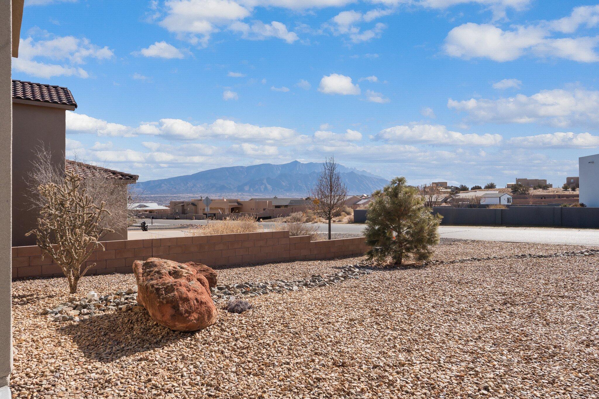 6717 Nacelle Road NE