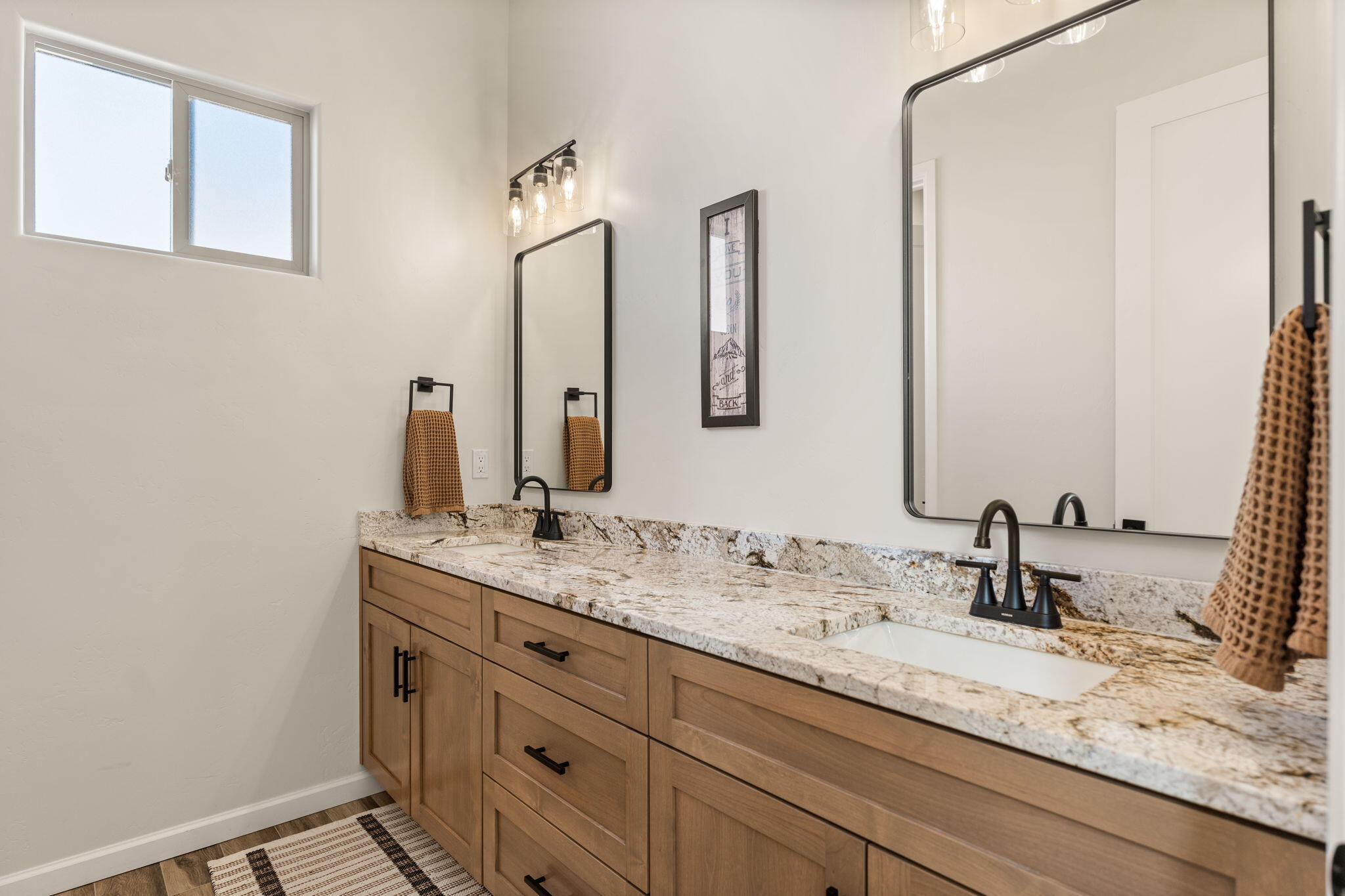 6717 Nacelle Road NE