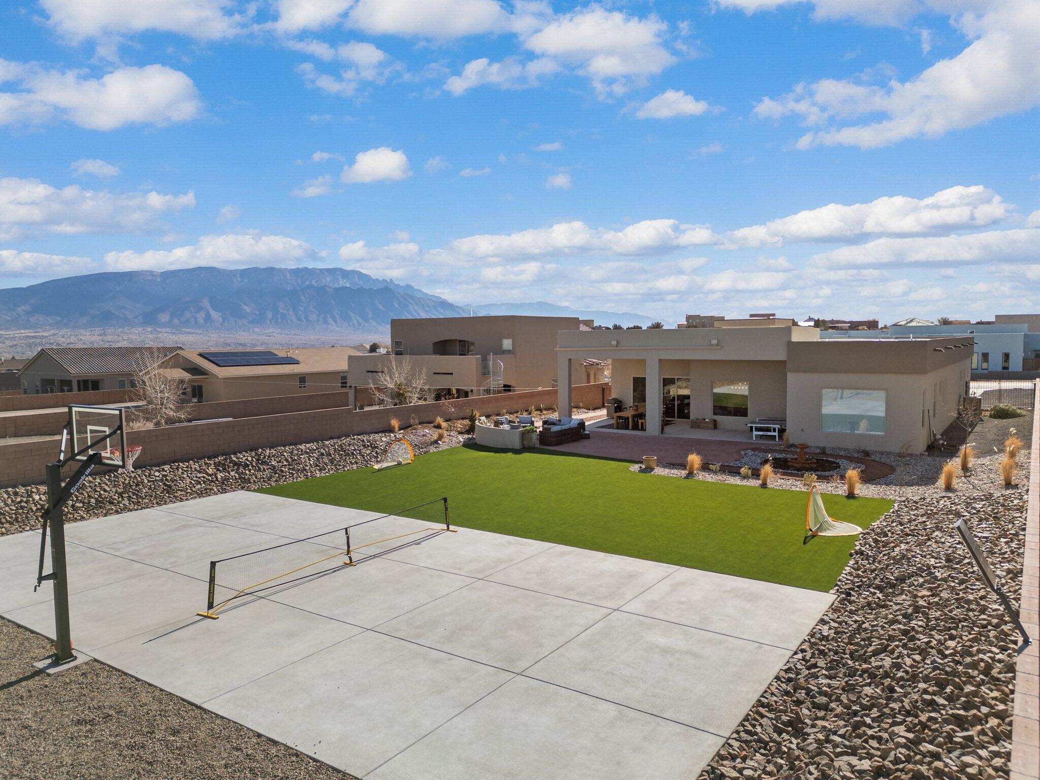 6717 Nacelle Road NE