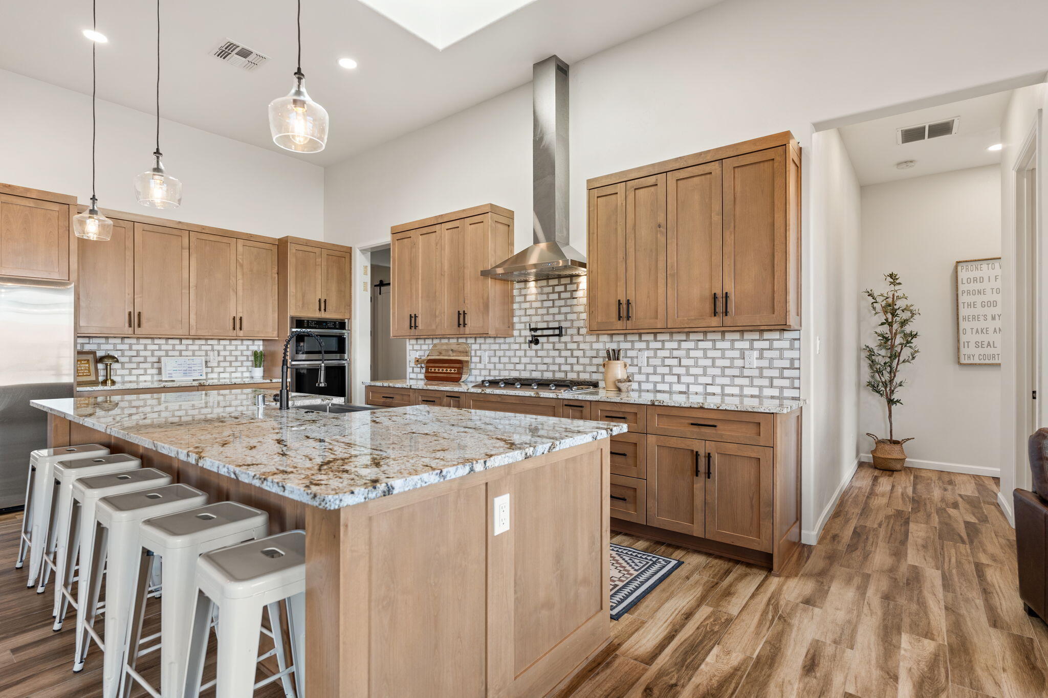 6717 Nacelle Road NE