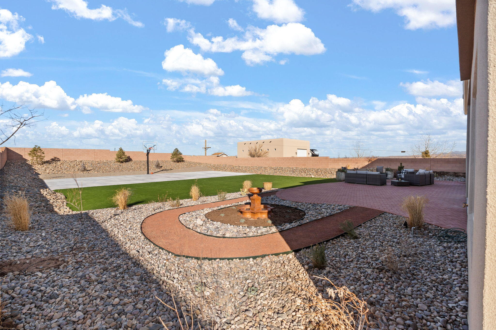 6717 Nacelle Road NE