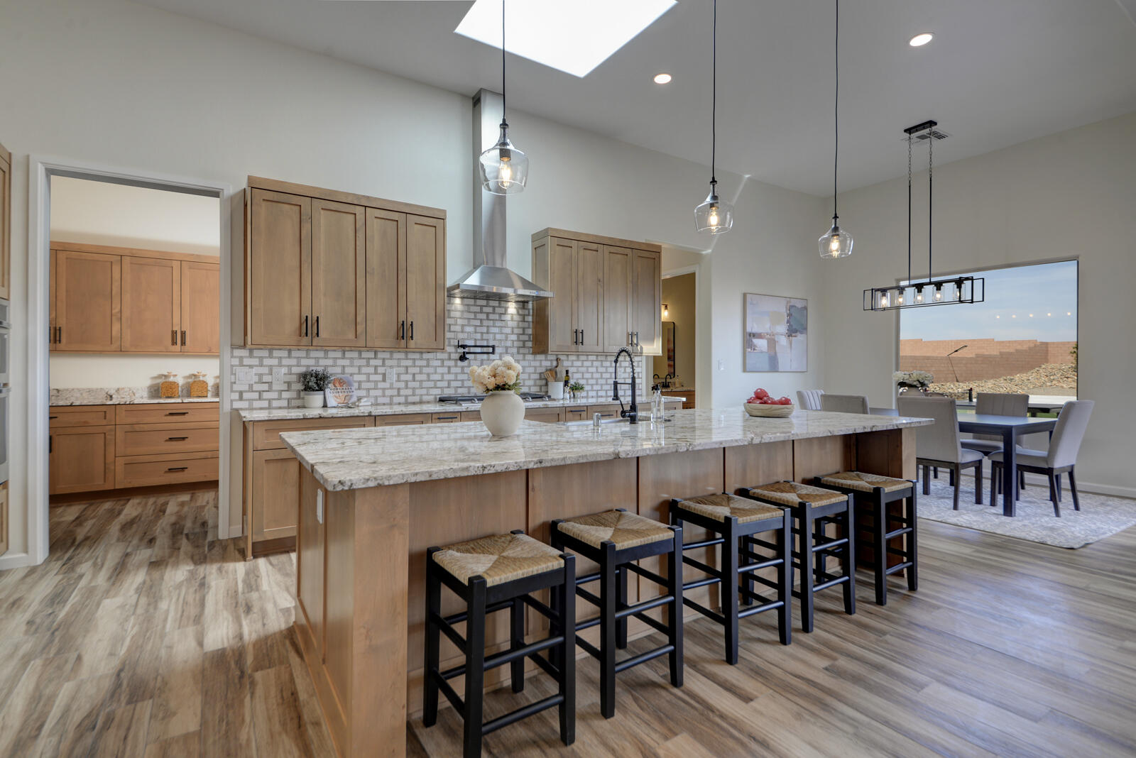 6717 Nacelle Road NE