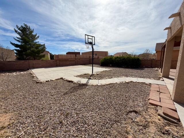 1332 Tesuque Court NE