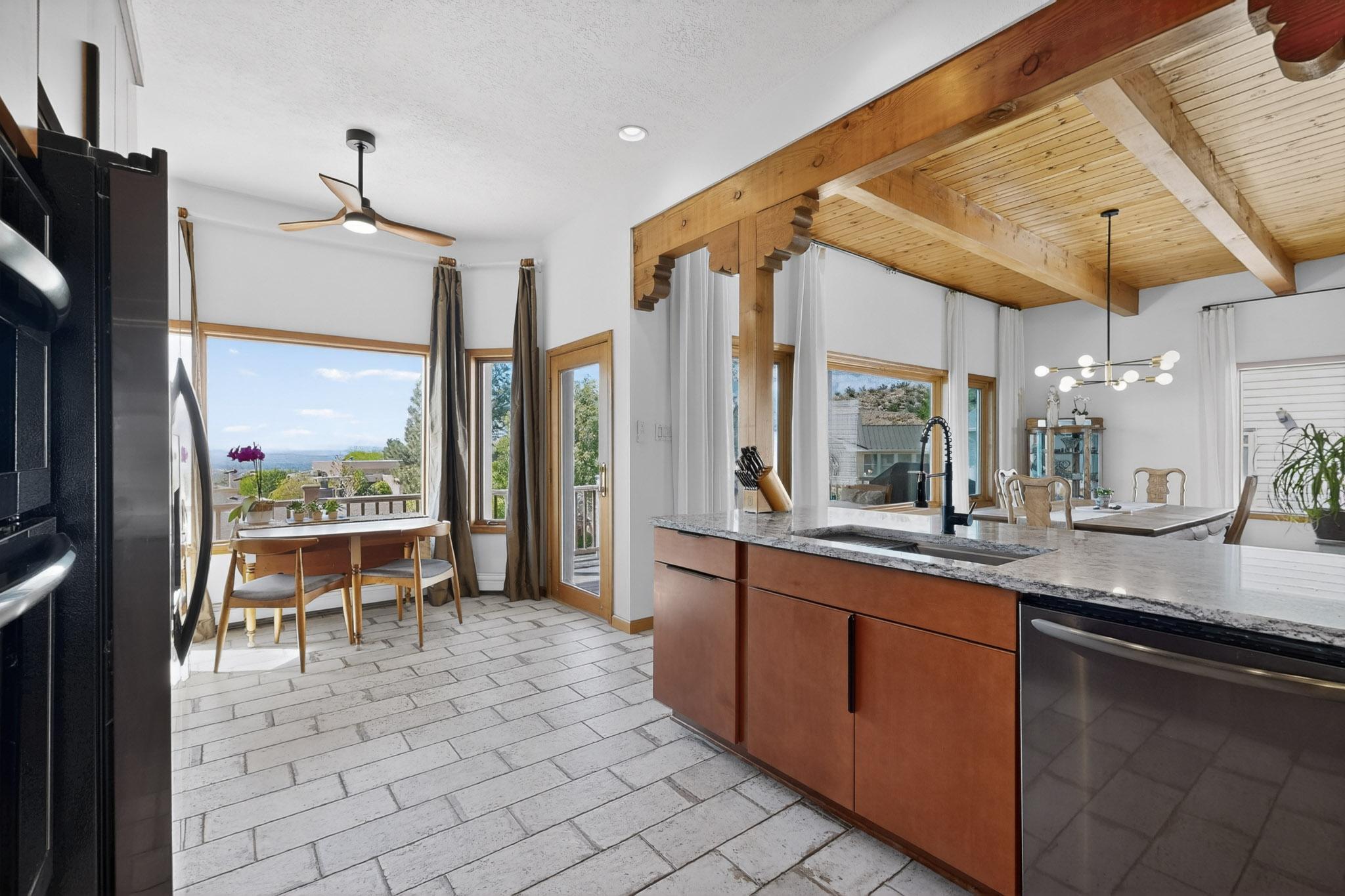 1109 Daskalos Drive NE