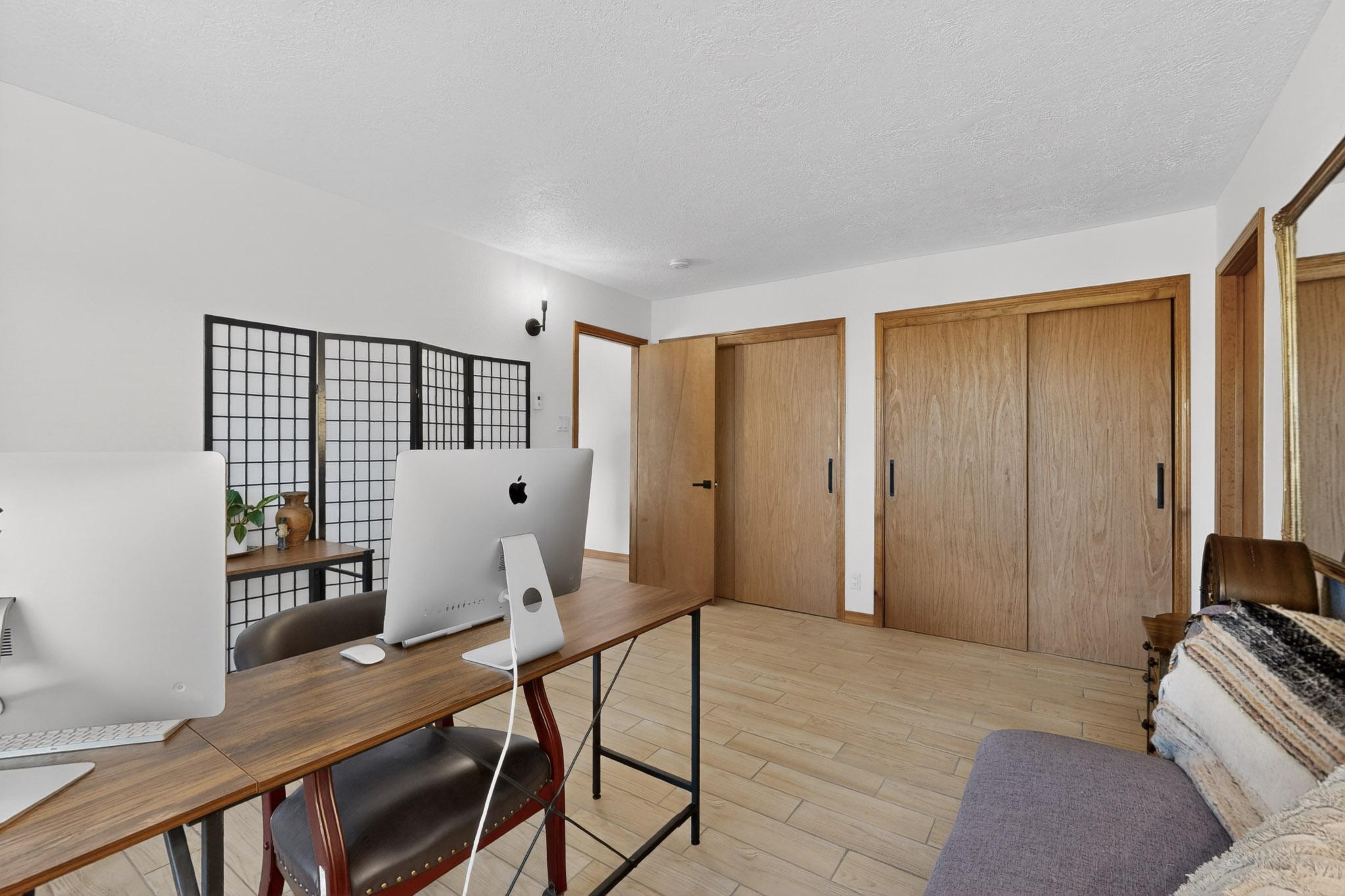 1109 Daskalos Drive NE