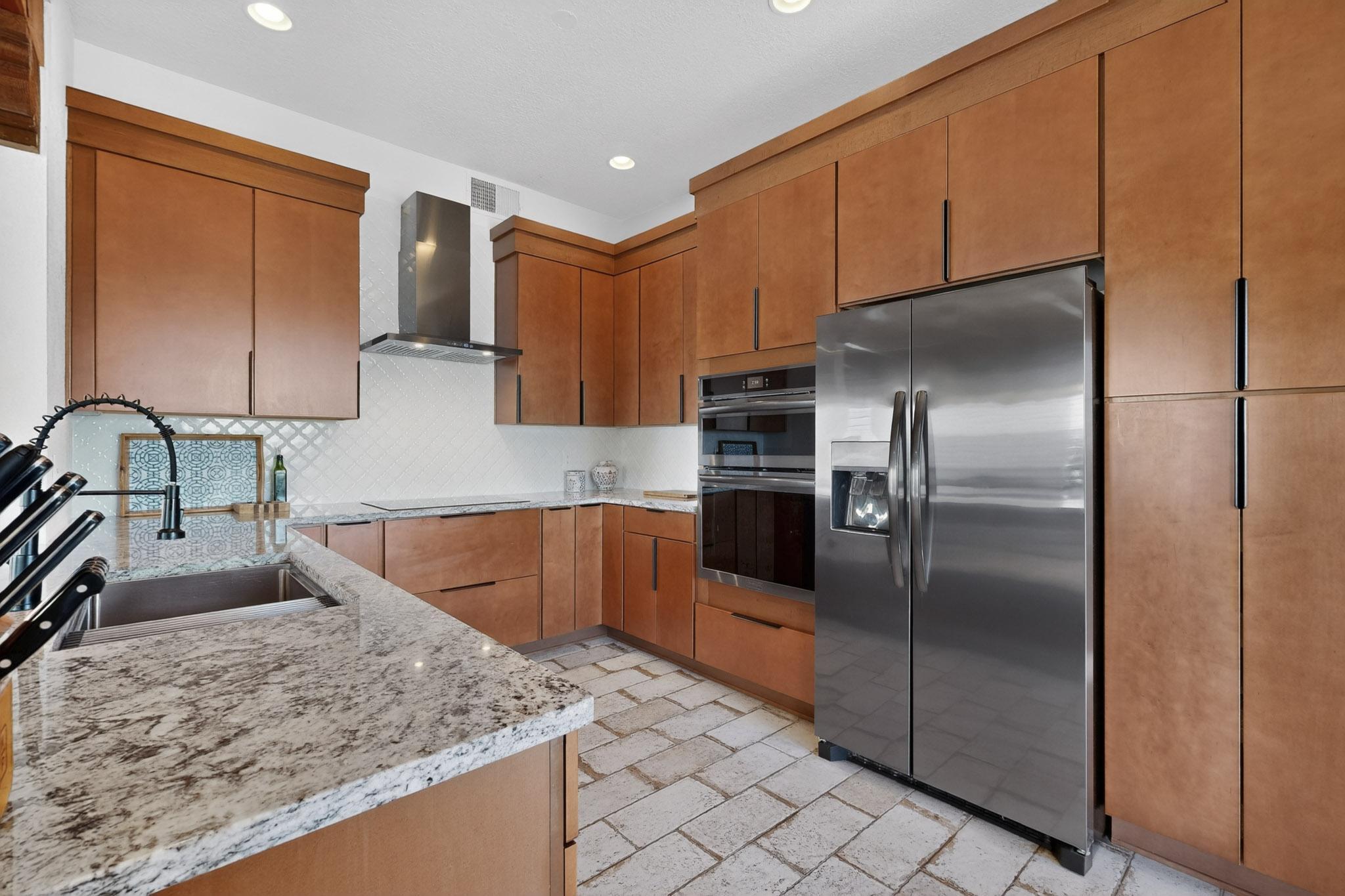 1109 Daskalos Drive NE