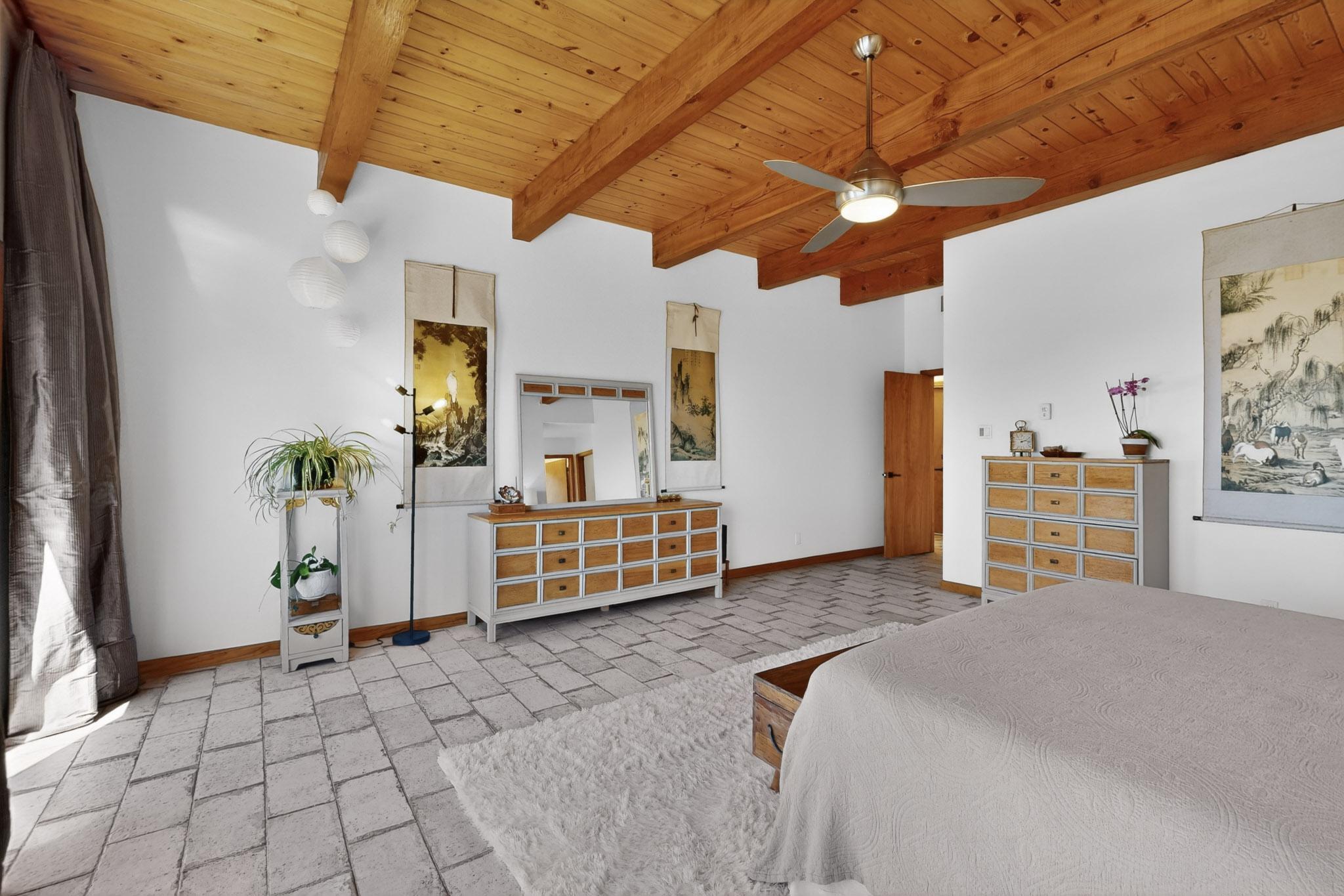 1109 Daskalos Drive NE