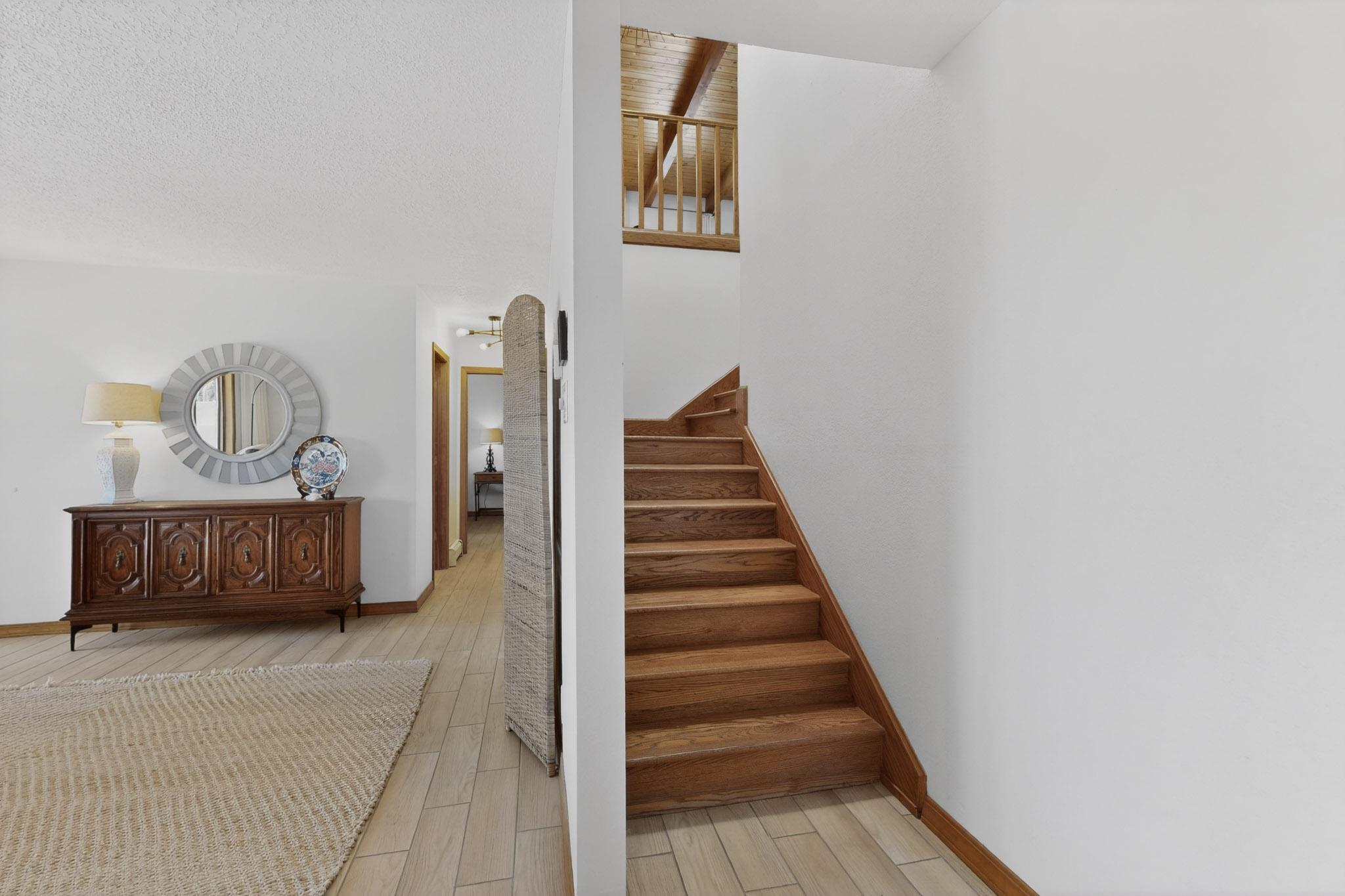 1109 Daskalos Drive NE