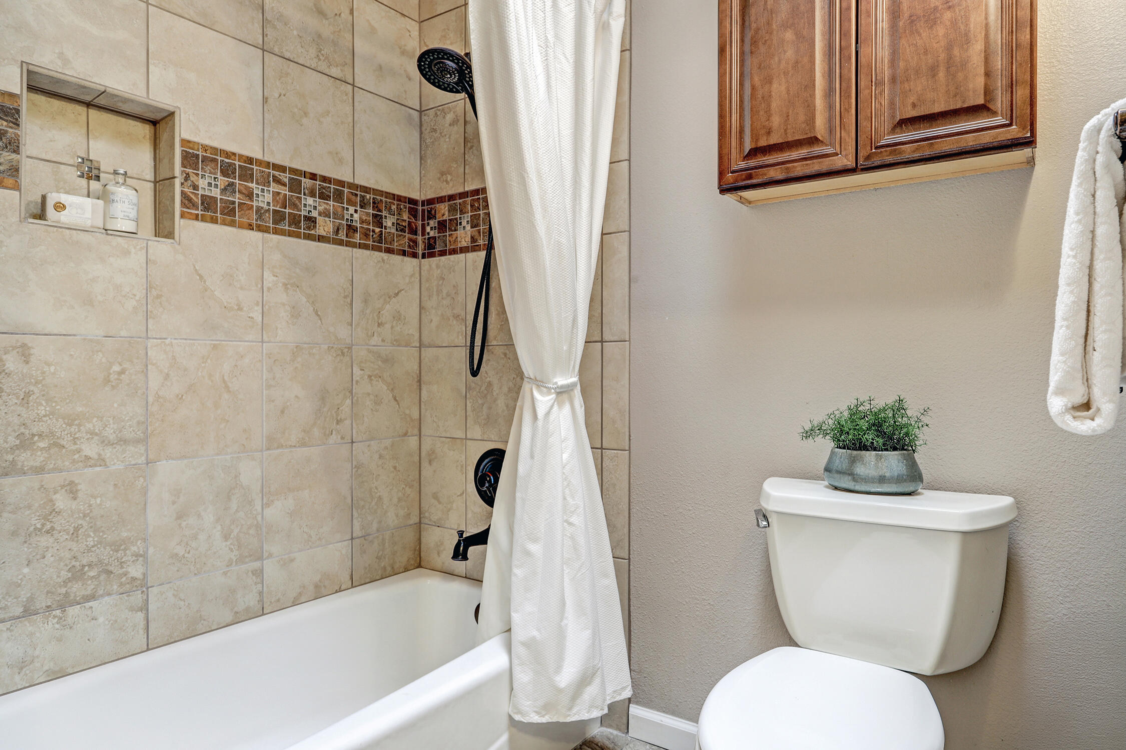 3706 Saint Andrews Drive SE