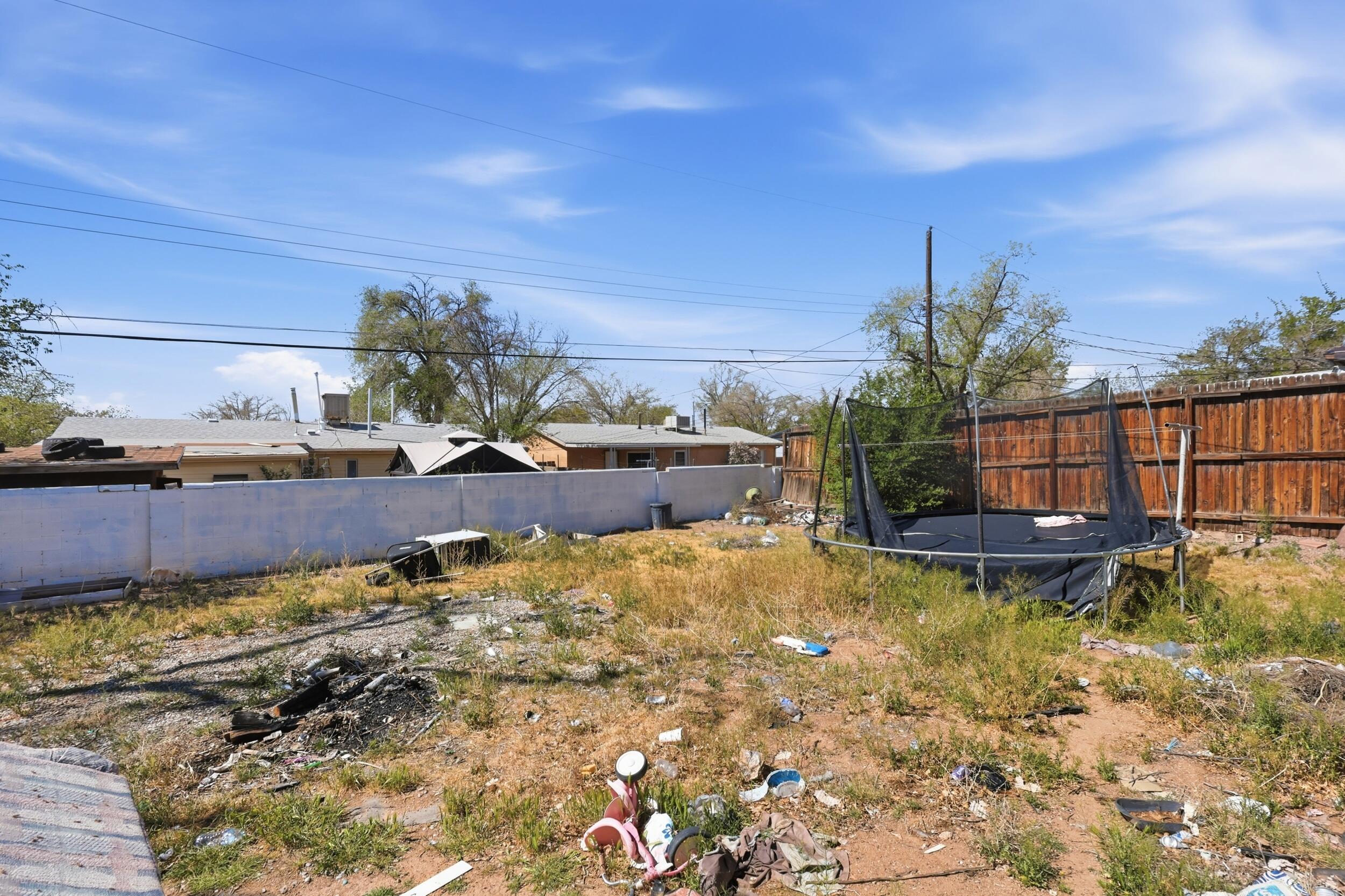 1025 Muriel Street NE