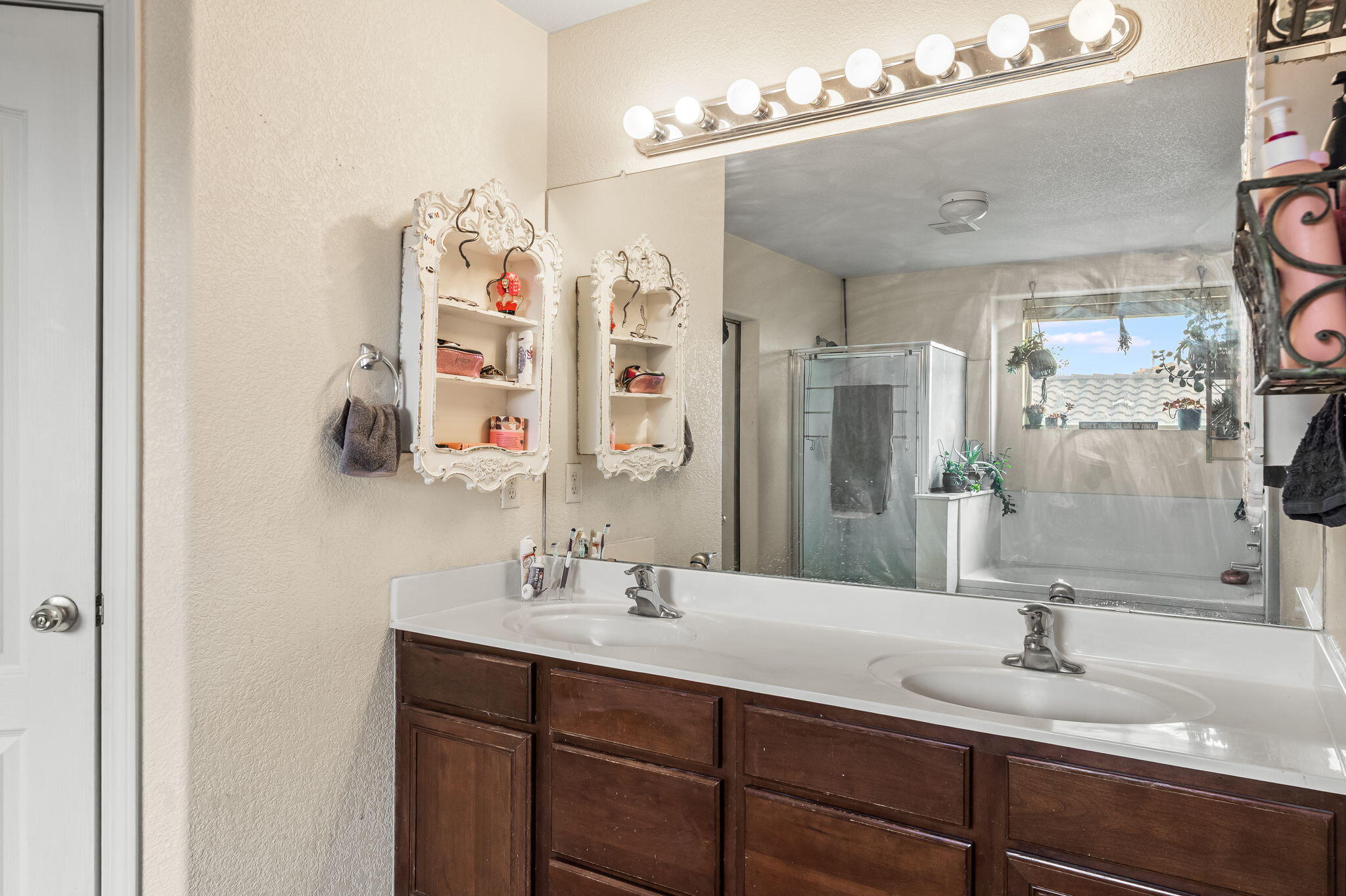 5908 Mesa Sombra Place NW