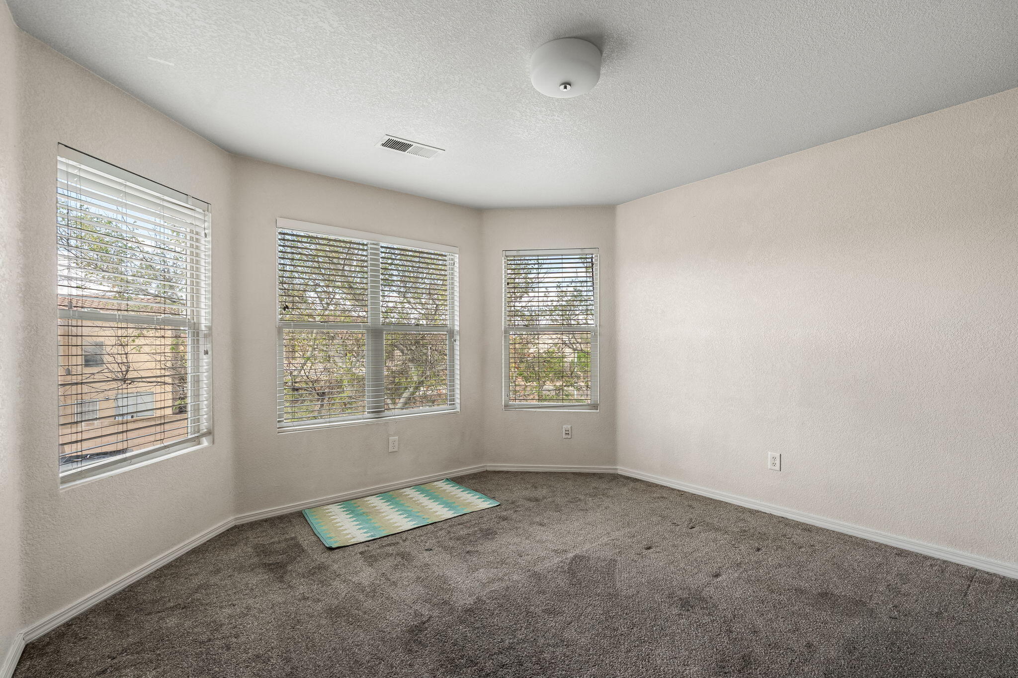 5908 Mesa Sombra Place NW