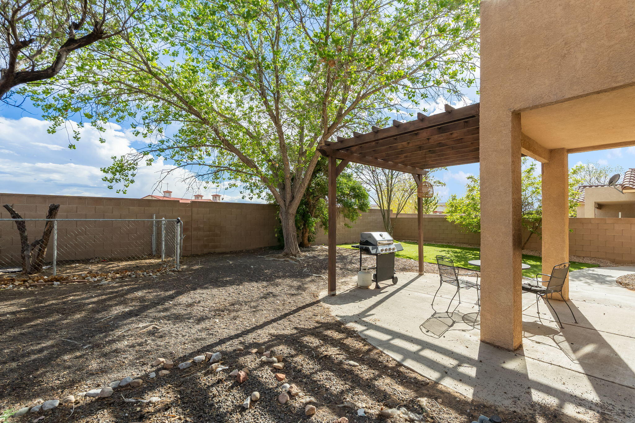 5908 Mesa Sombra Place NW