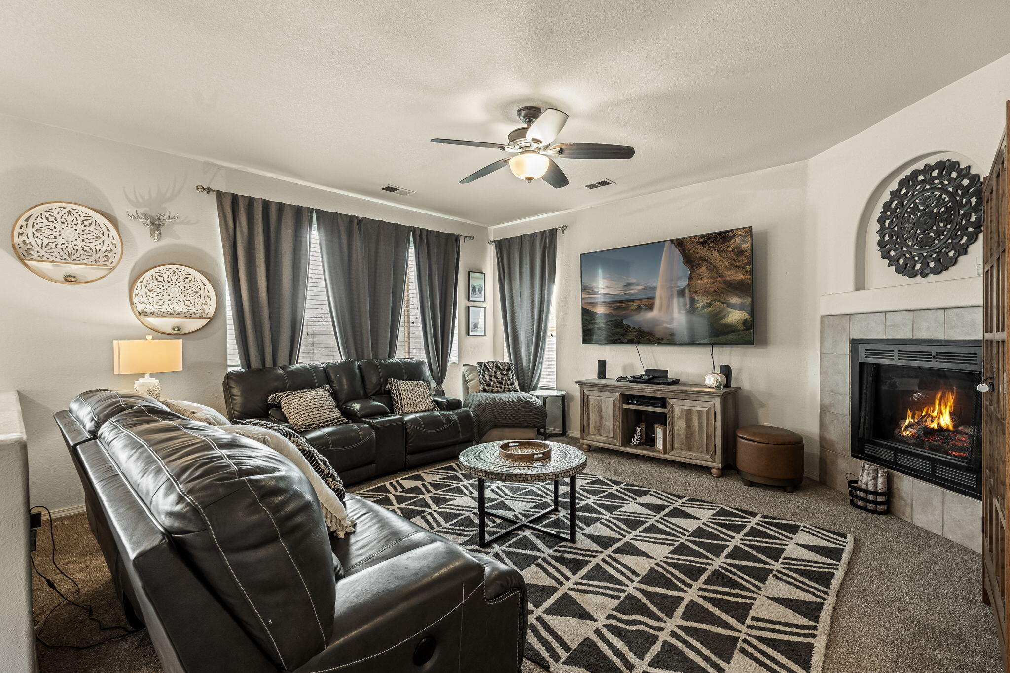 5908 Mesa Sombra Place NW