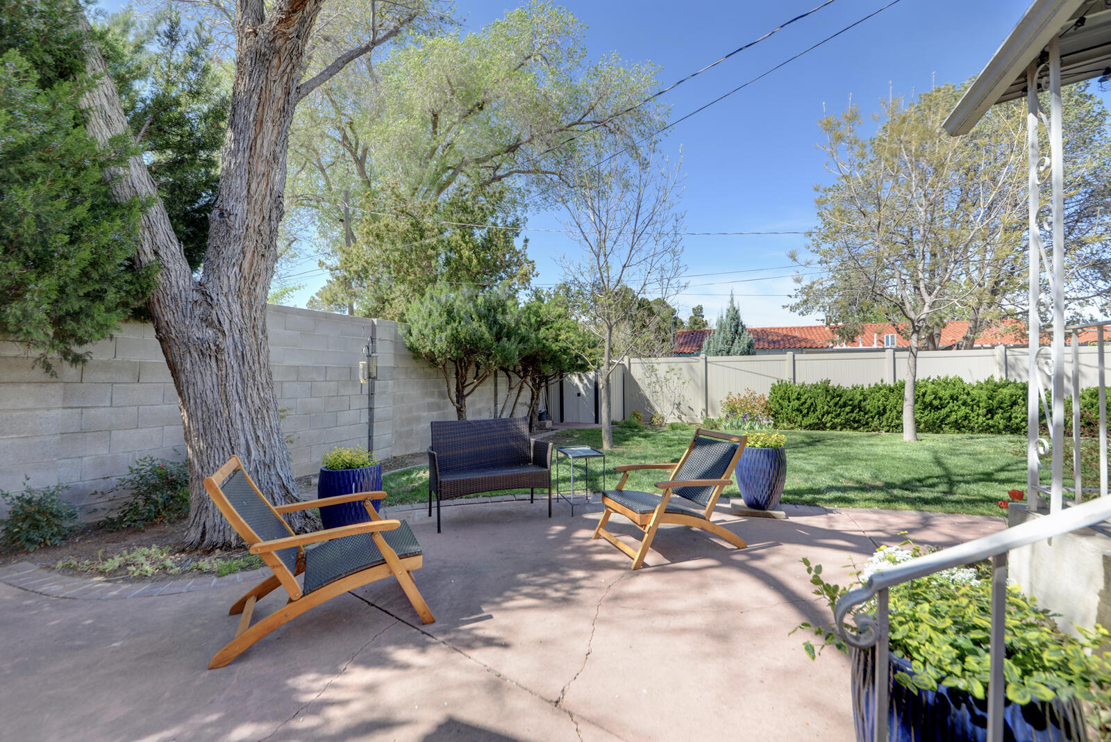 3929 Mesa Verde Avenue NE
