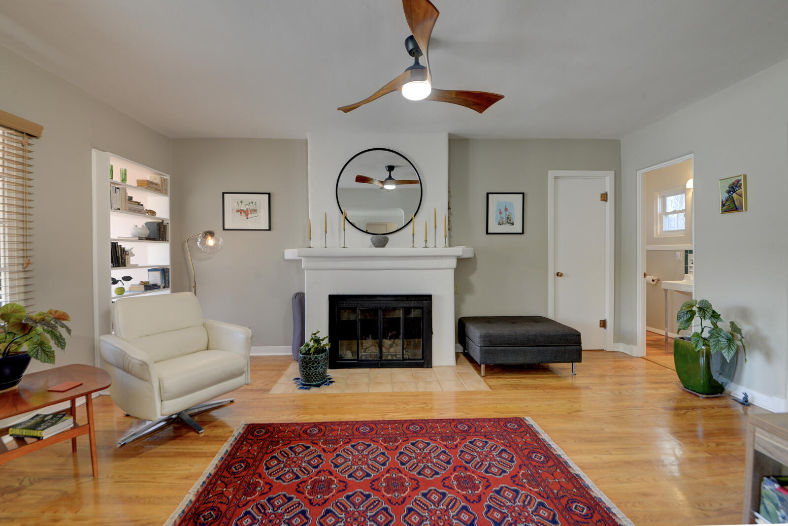3929 Mesa Verde Avenue NE