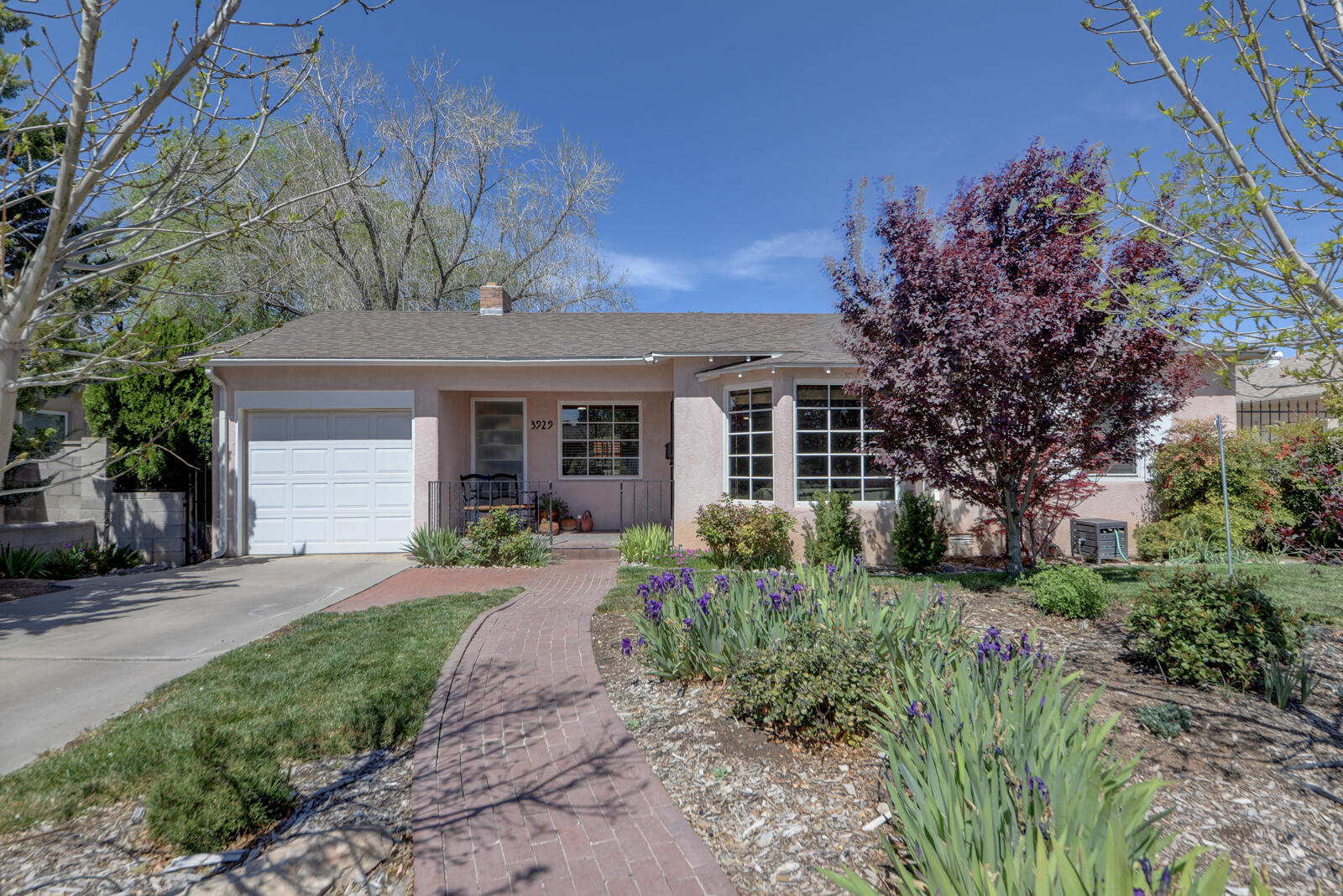 3929 Mesa Verde Avenue NE