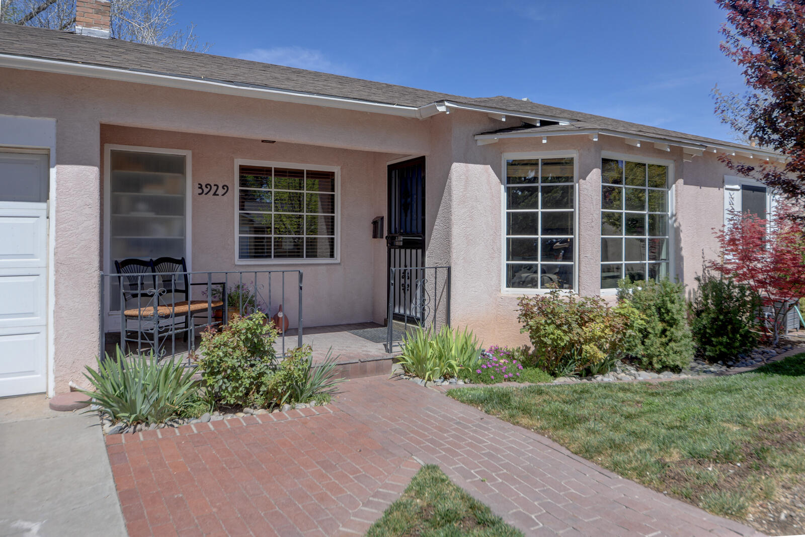 3929 Mesa Verde Avenue NE