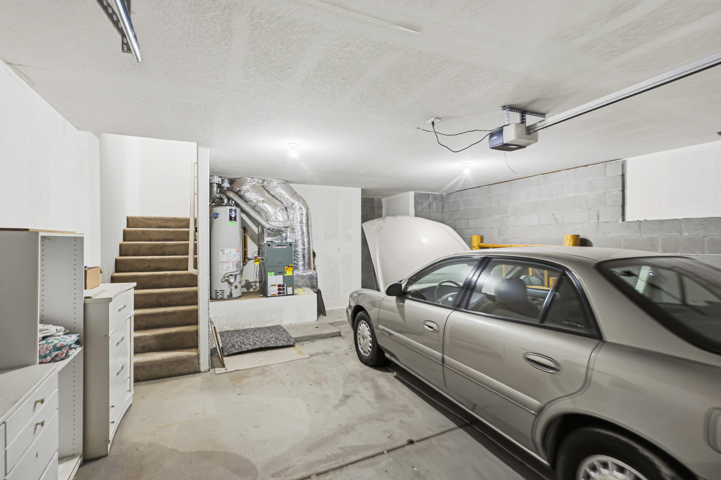 327 Kaylyn Drive SE