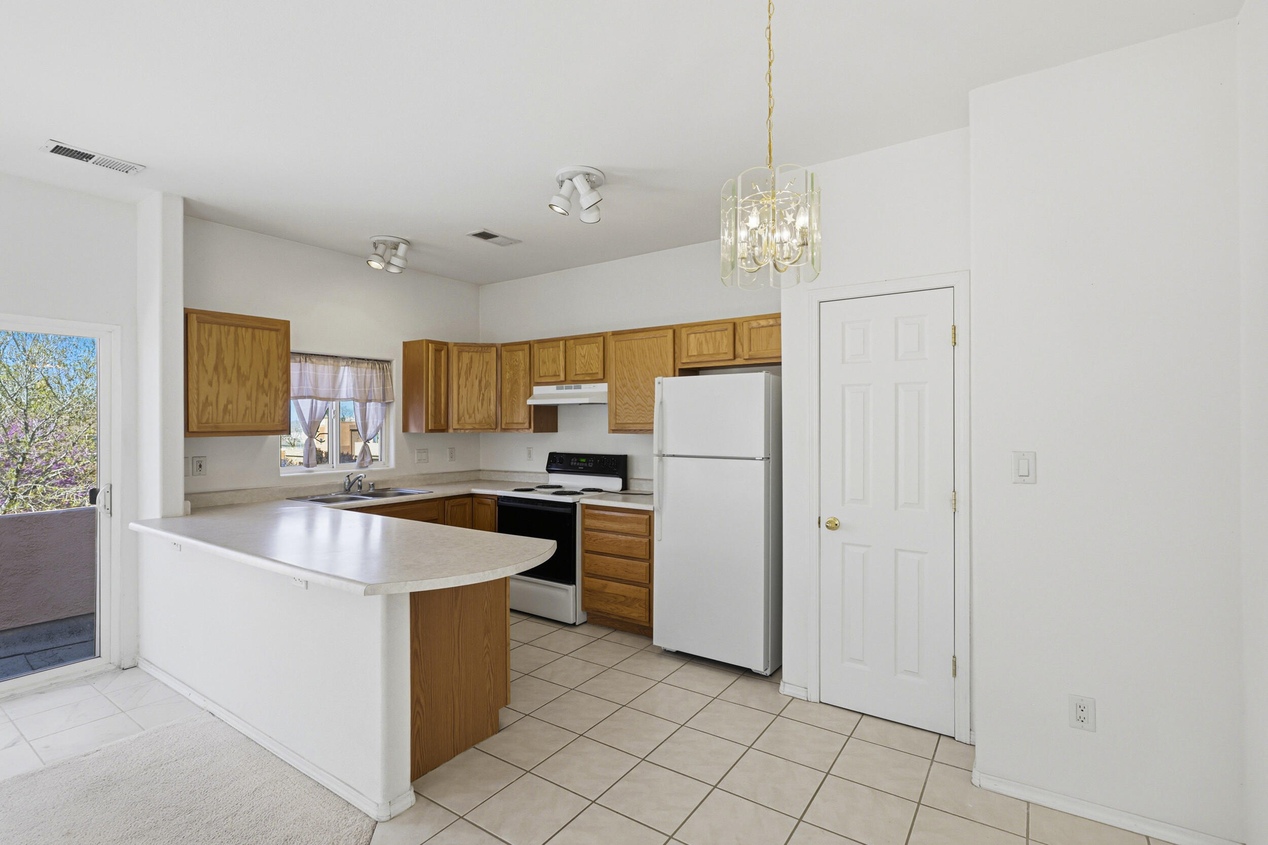 327 Kaylyn Drive SE