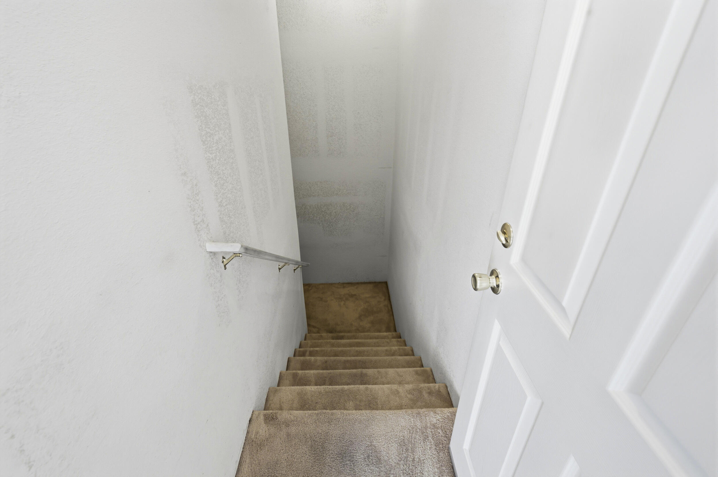 327 Kaylyn Drive SE