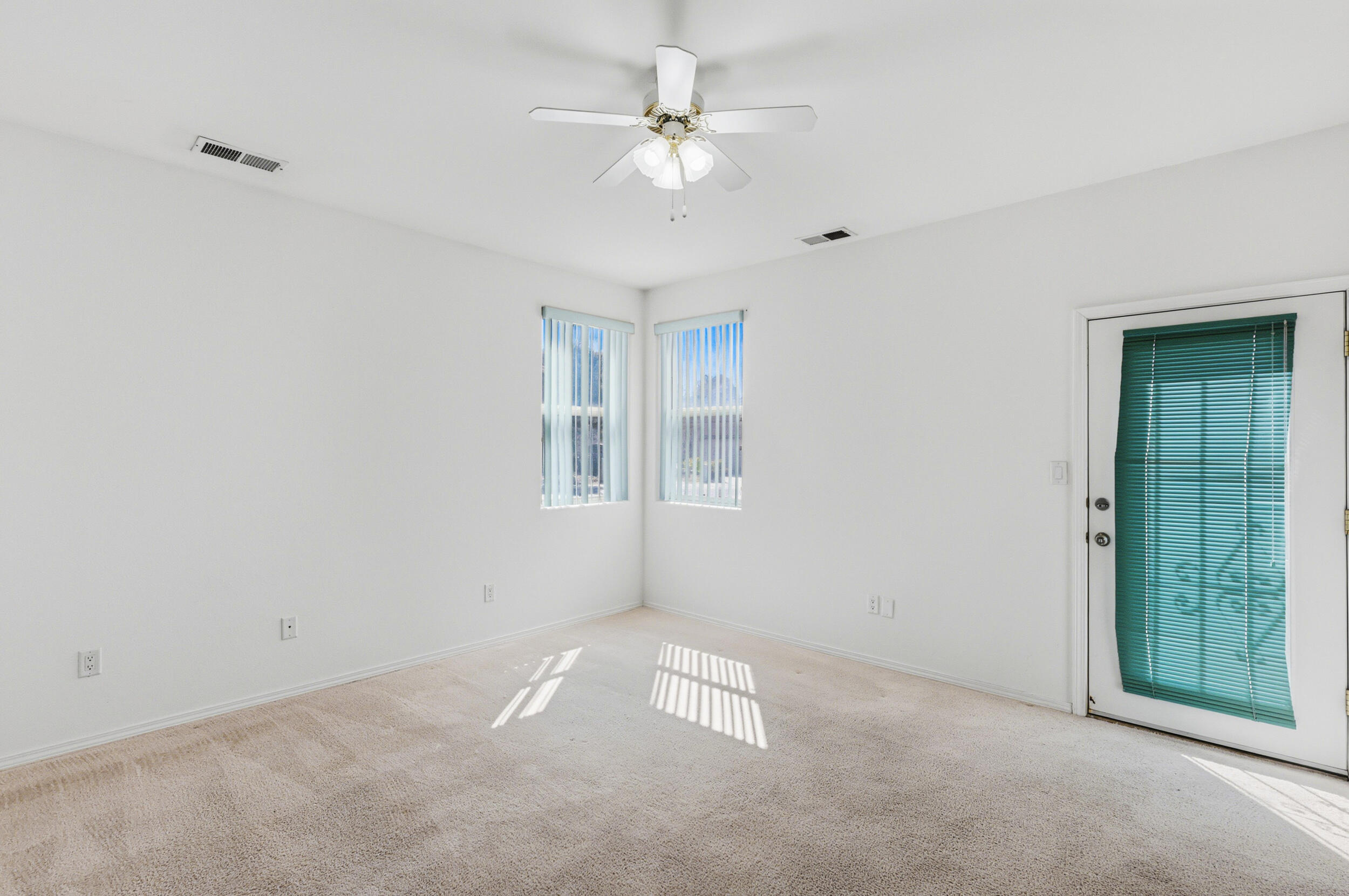 327 Kaylyn Drive SE