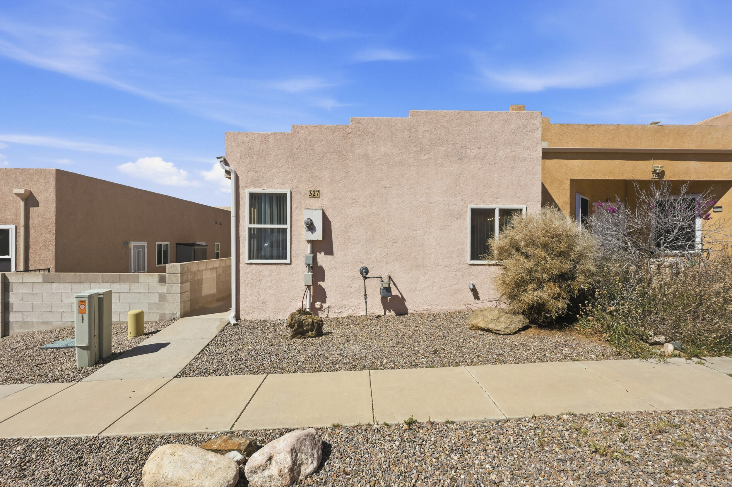 327 Kaylyn Drive SE