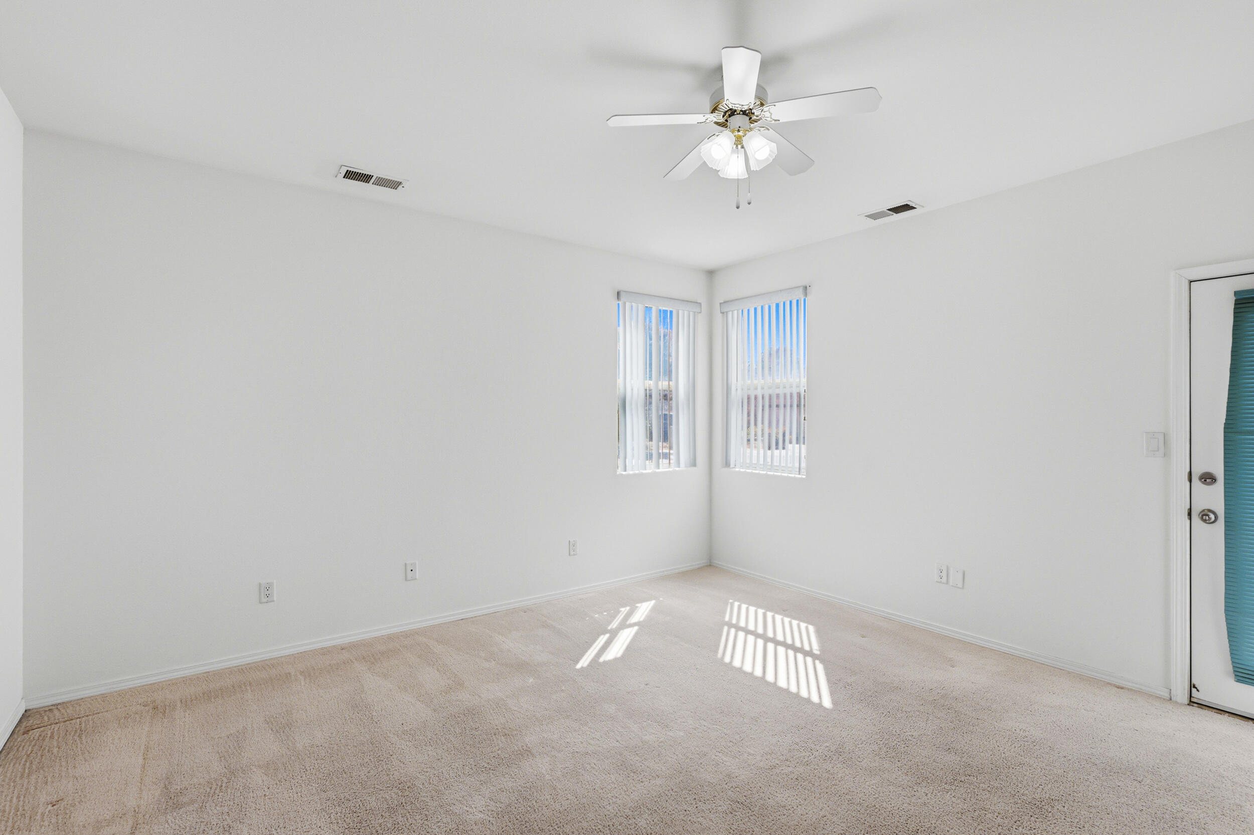 327 Kaylyn Drive SE