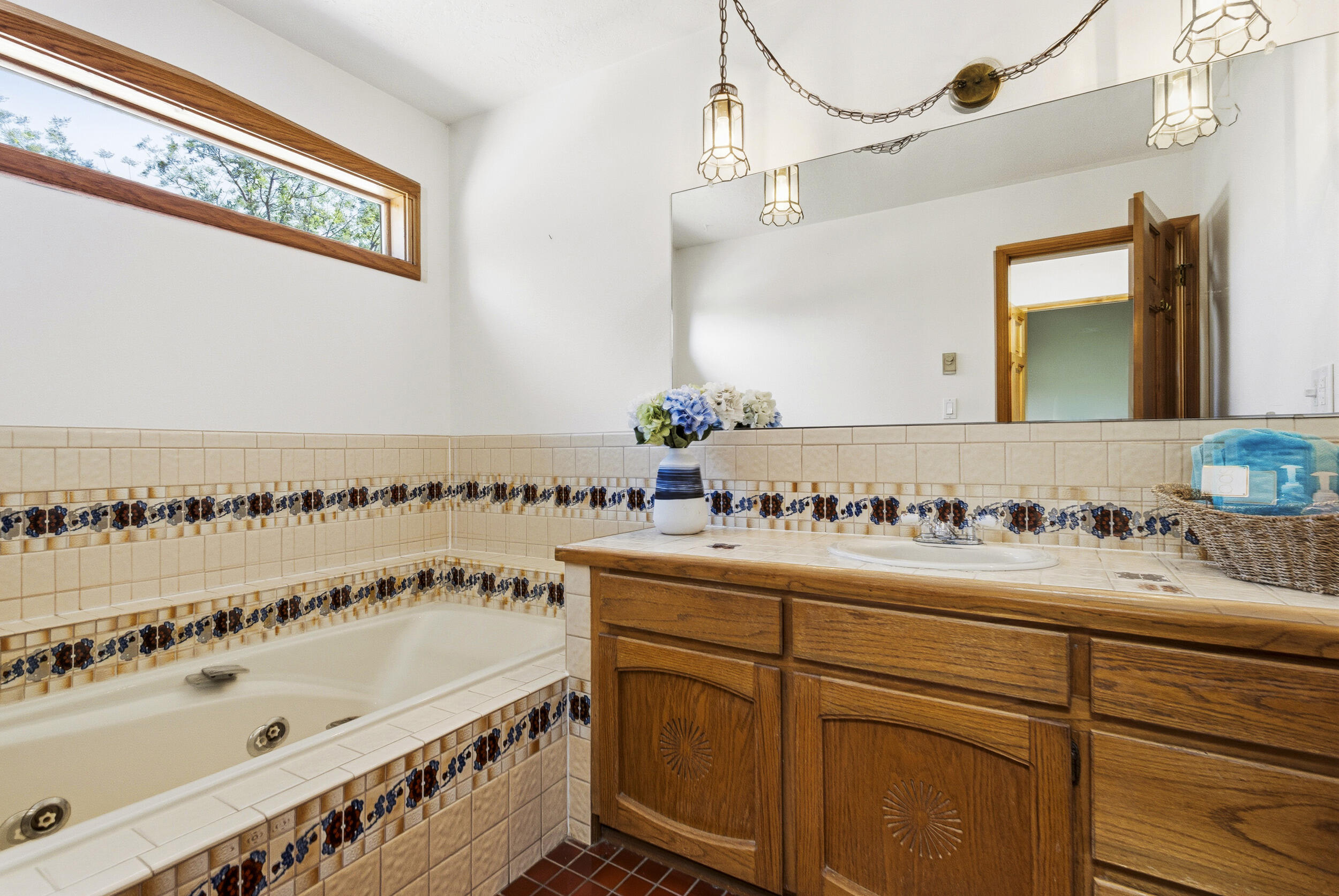 1181 Mesa Loop NW